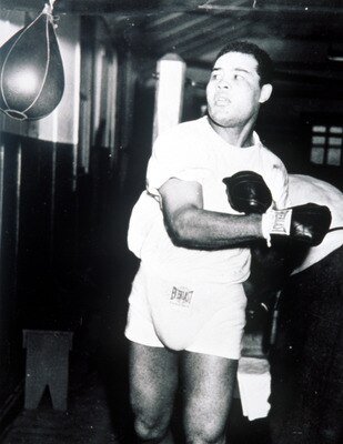 29 Nov 1947 : Joe Louis in training for the fight against Jersey Joe Walcott. Credit : Allsport. Mandatory Credit: Allsport UK/ALLSPORT 29 Nov 1947 : Joe Louis in training for the fight against Jersey Joe Walcott. Credit : Allsport. Mandatory Credit: Allsport UK/ALLSPORT