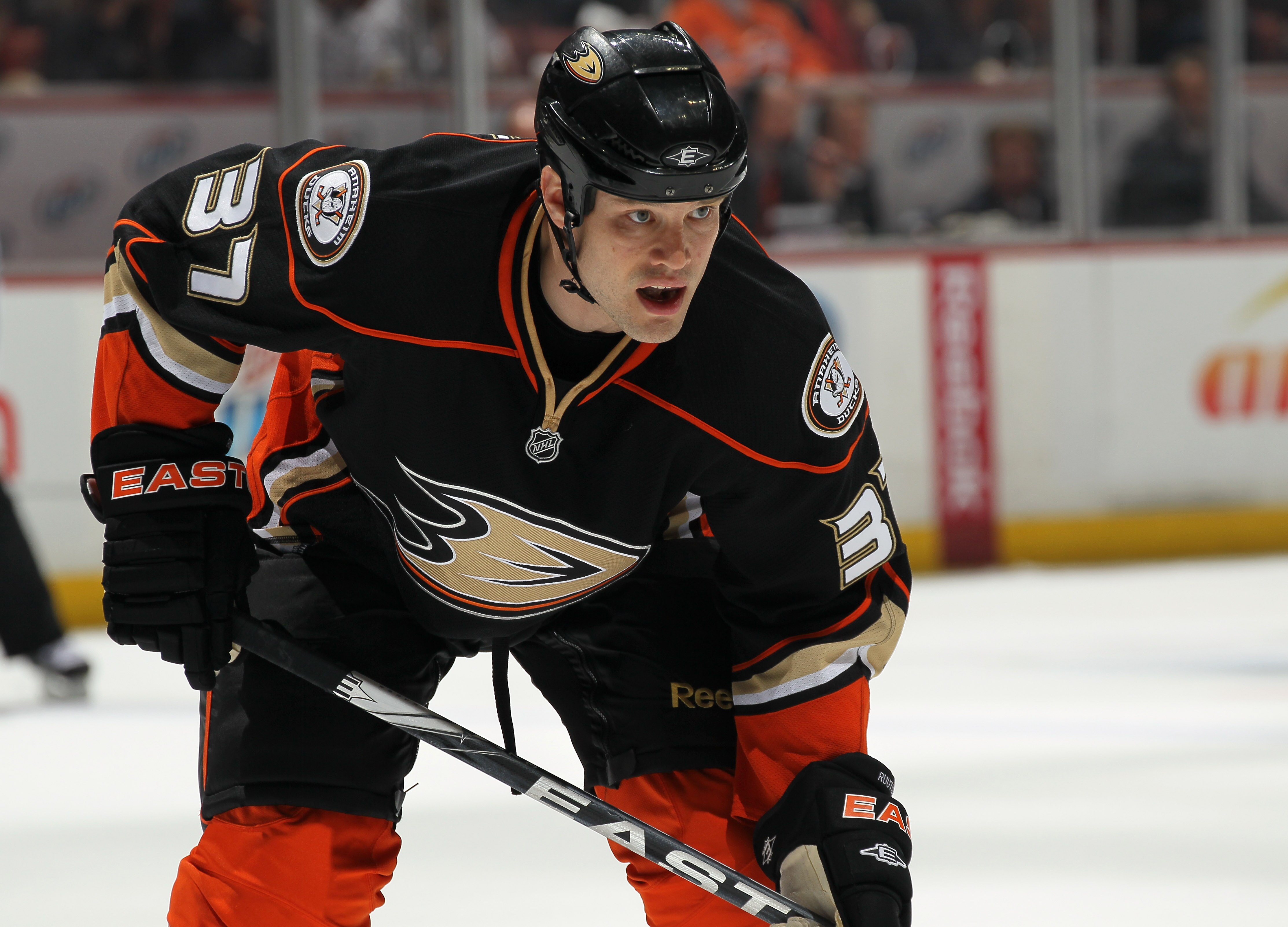ANAHEIM, CA - APRIL 08:  Jarkko Ruutu #37 of the Anaheim Ducks sets for a face off against the Los Angeles Kings at Honda Center on April 8, 2011 in Anaheim, California. The Ducks won 2-1 to clinch a berth in the playoffs.  (Photo by Stephen Dunn/Getty Im