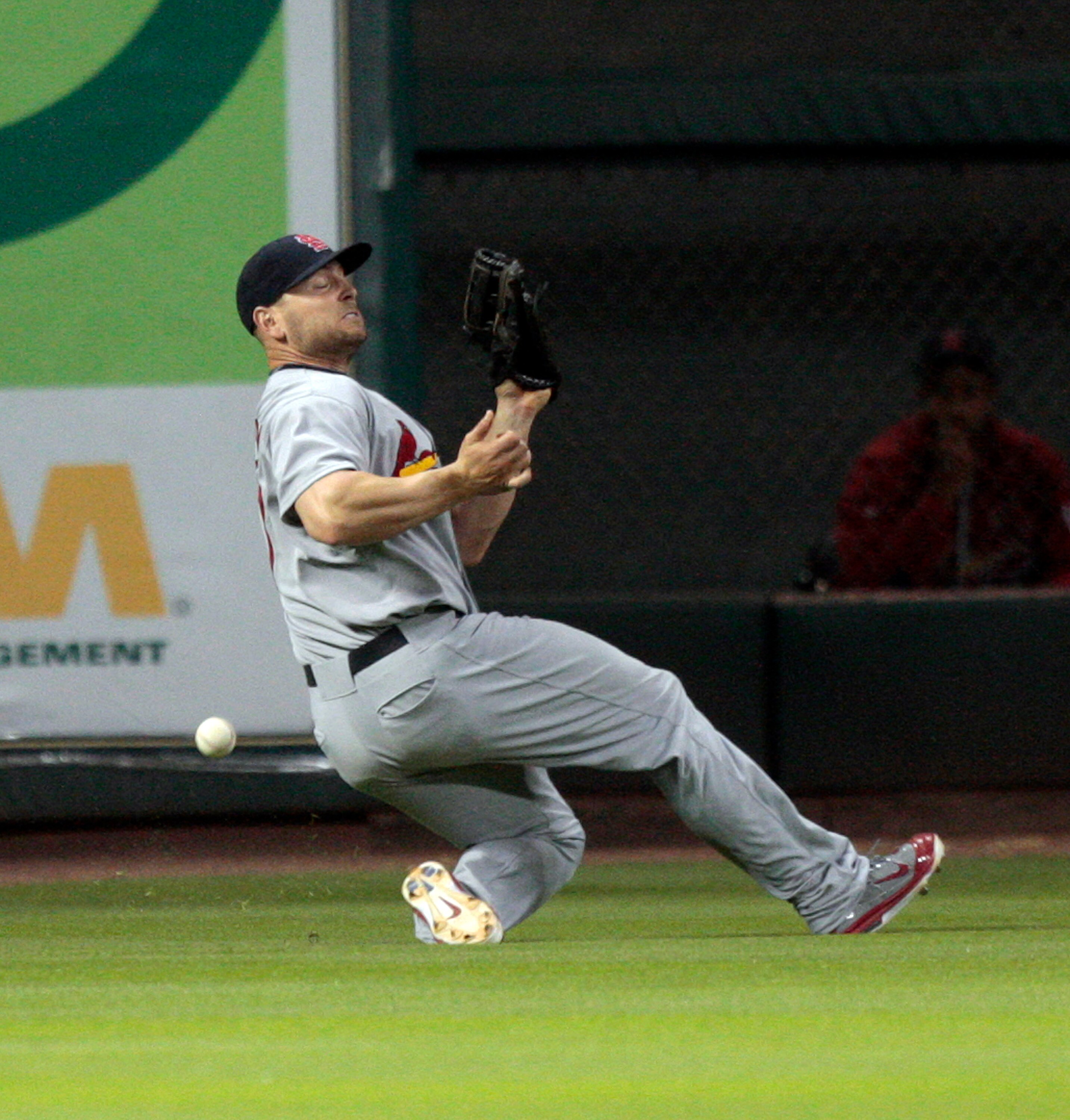HOUSTON - APRIL 27: Left fielder Matt Holliday #7 of the St. Louis Cardinals loses the ball in the lights on a double by Joe Inglett #3 of the Houston Astros at Minute Maid Park on April 27, 2011 in Houston, Texas. (Photo by Bob Levey/Getty Images) HOUSTON - APRIL 27: Left fielder Matt Holliday #7 of the St. Louis Cardinals loses the ball in the lights on a double by Joe Inglett #3 of the Houston Astros at Minute Maid Park on April 27, 2011 in Houston, Texas. (Photo by Bob Levey/Getty Images)