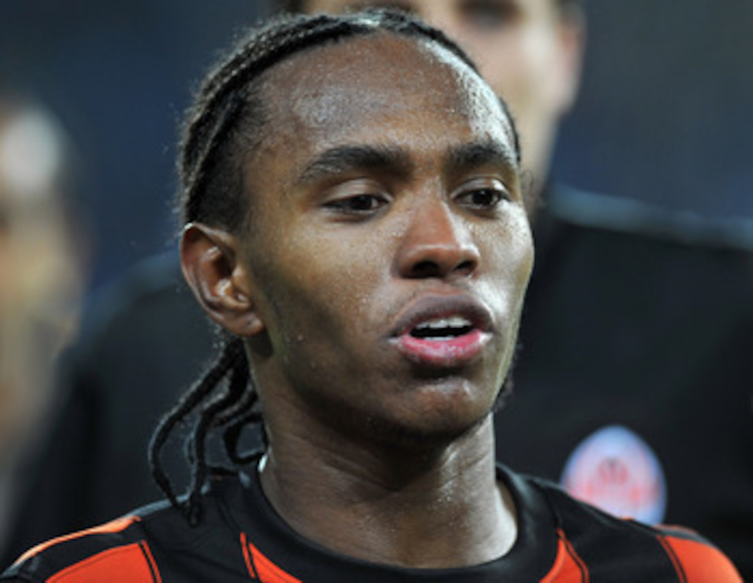 KHARKIV, UKRAINE - SEPTEMBER 25:  Willian of Shakhtar Donetsk in action during the Russian Premier League match between Metalist Kharkiv and Shakhtar Donetsk at the Metalist Stadium  on September 25, 2010 in Kharkiv, Ukraine.   (Photo by EuroFootball/Gett