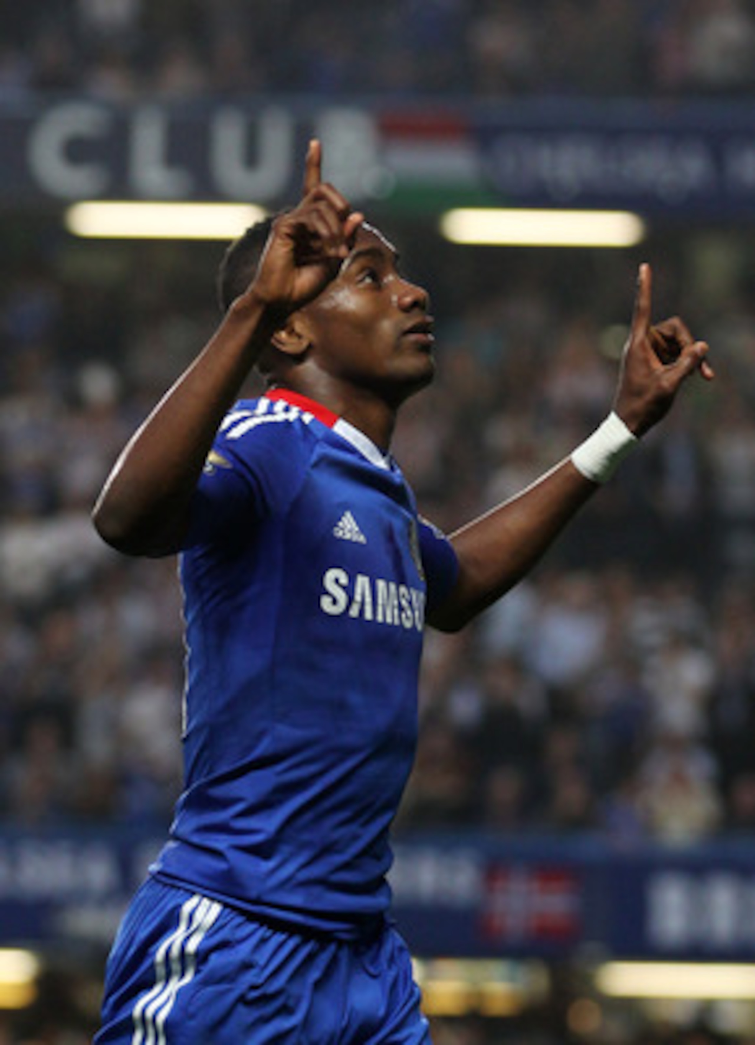 LONDON, ENGLAND - APRIL 20:  Salomon Kalou of Chelsea celebrates scoring the second goal during the Barclays Premier League match between Chelsea and Birmingham City at Stamford Bridge on April 20, 2011 in London, England.  (Photo by Julian Finney/Getty I