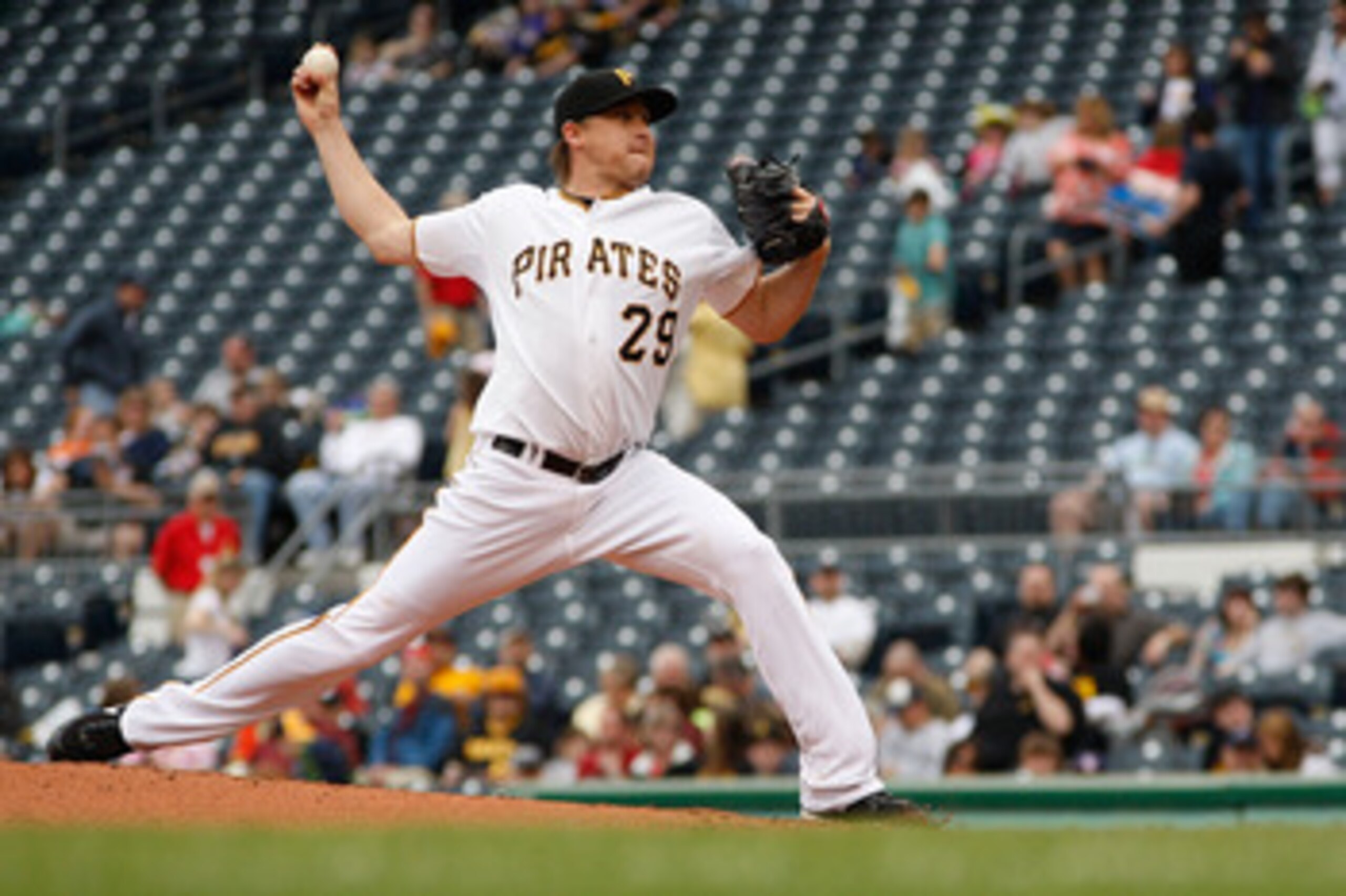 PITTSBURGH - APRIL 24:  Kevin Correia #29 of the Pittsburgh Pirates pitches against the Washington Nationals during the game on April 24, 2011 at PNC Park in Pittsburgh, Pennsylvania.  (Photo by Jared Wickerham/Getty Images)