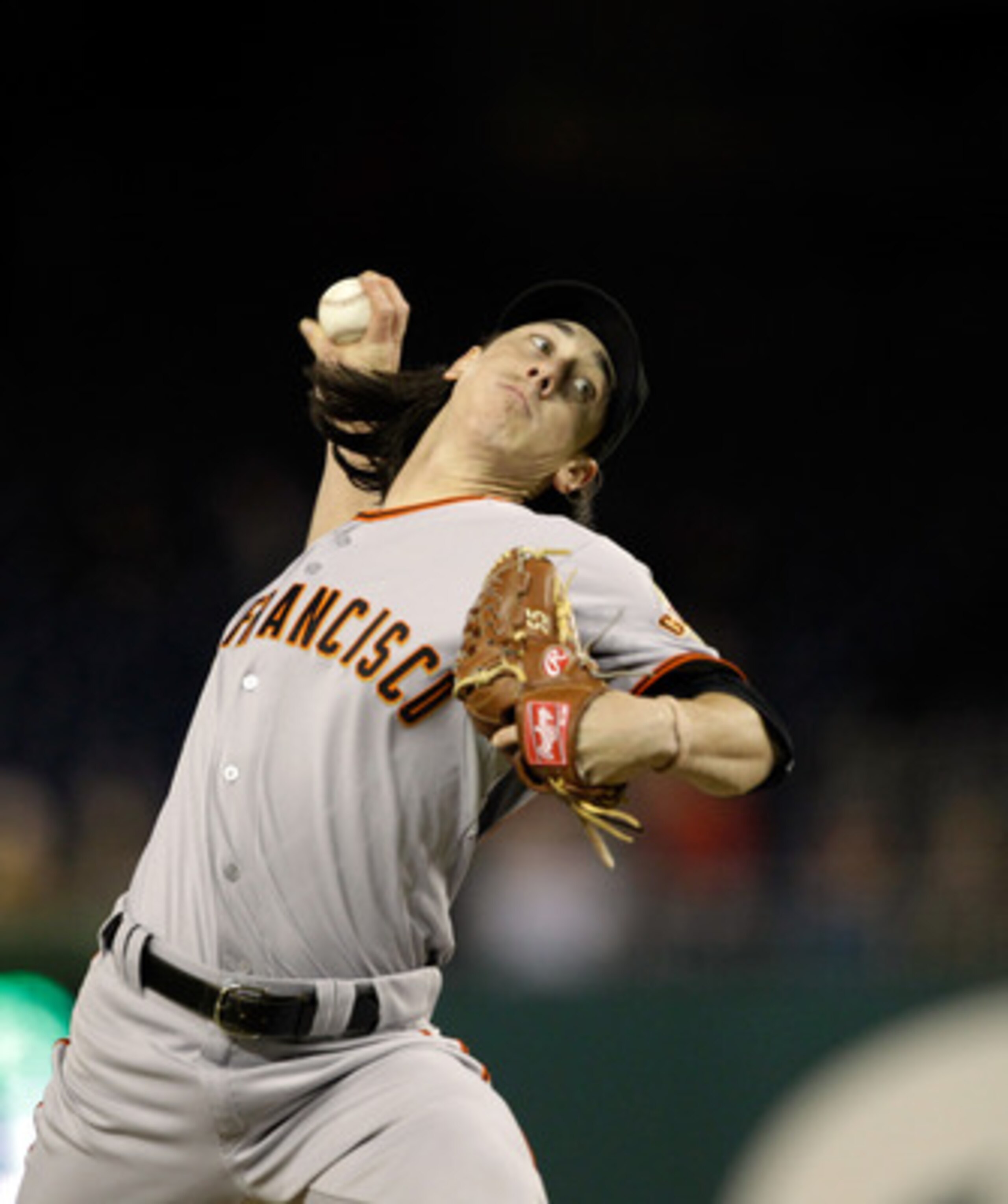 WASHINGTON, DC - APRIL 29:  Starting pitcher Tim Lincecum #55 of the San Francisco Giants delivers to a Washington Nationals batter at Nationals Park on April 29, 2011 in Washington, DC.  (Photo by Rob Carr/Getty Images)