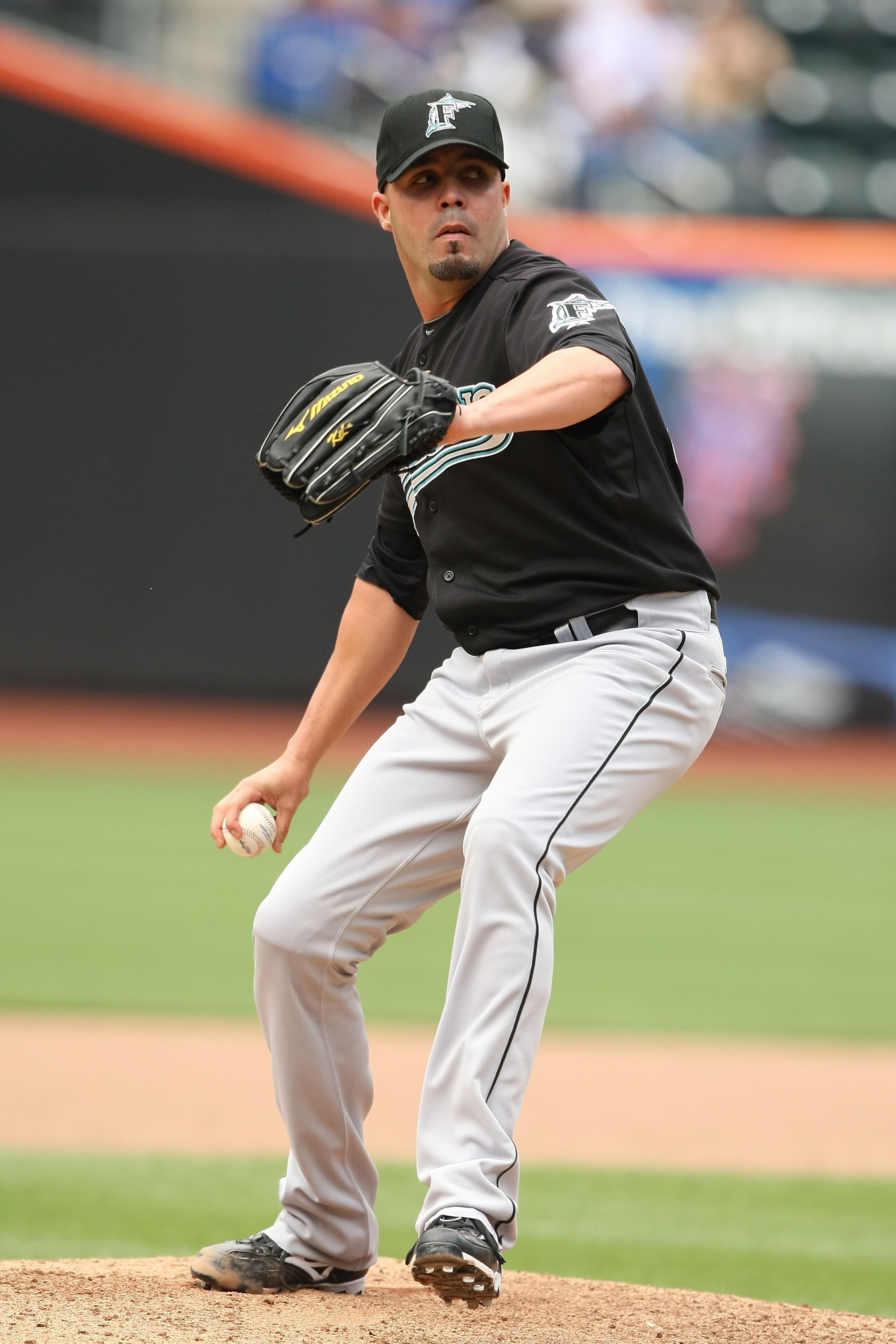NEW YORK - MAY 31: Kiko Calero #40 of the Florida Marlins pitches against the New York Mets during their game on May 31, 2009 at Citi Field in the Flushing neighborhood of the Queens borough of New York City. (Photo by Al Bello/Getty Images) NEW YORK - MAY 31: Kiko Calero #40 of the Florida Marlins pitches against the New York Mets during their game on May 31, 2009 at Citi Field in the Flushing neighborhood of the Queens borough of New York City. (Photo by Al Bello/Getty Images)