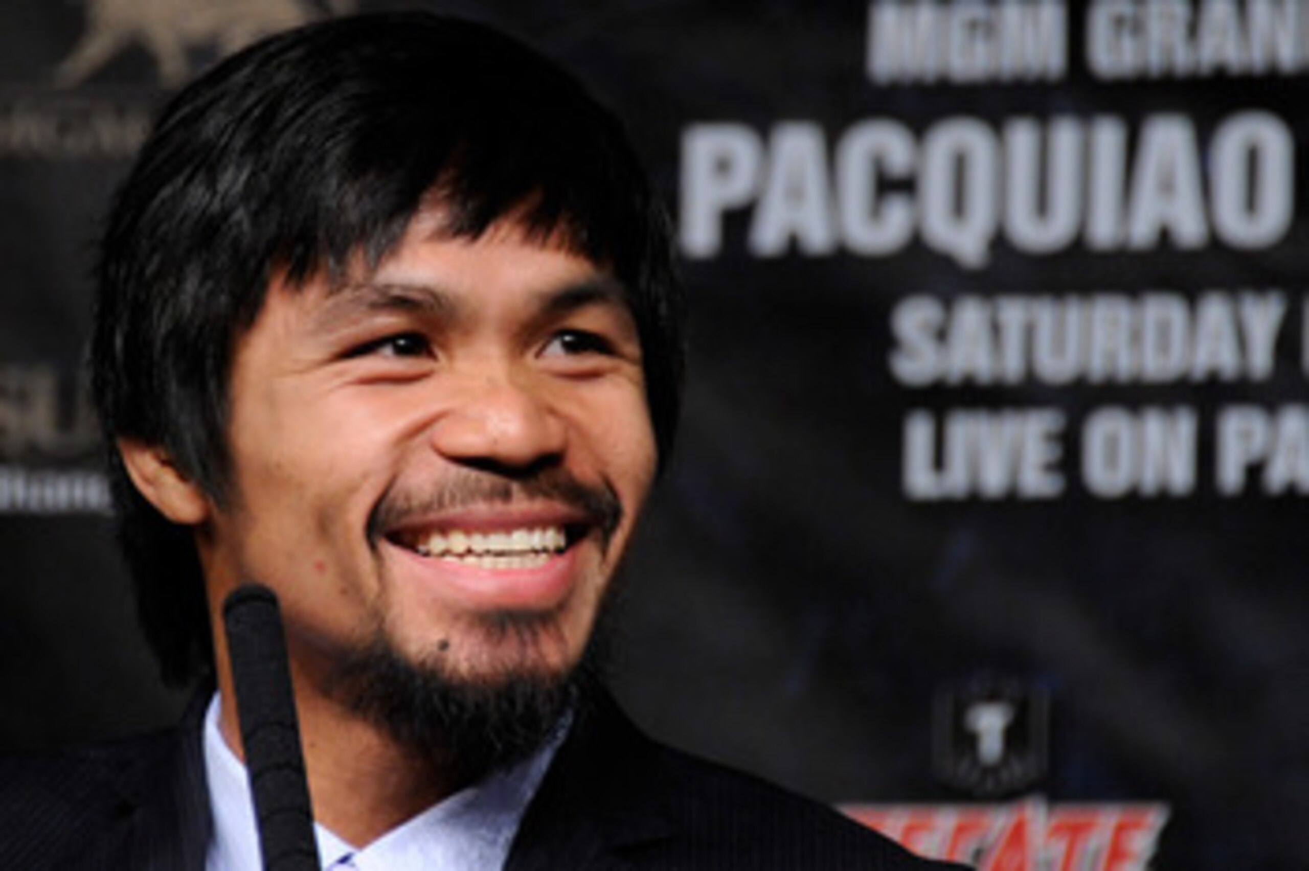 LAS VEGAS, NV - MAY 04:  Boxers Manny Pacquiao (L) and Shane Mosley pose during the final news conference for their bout at the MGM Grand Hotel/Casino May 4, 2011 in Las Vegas, Nevada. Pacquiao will defend his WBO welterweight title against Mosley on May 