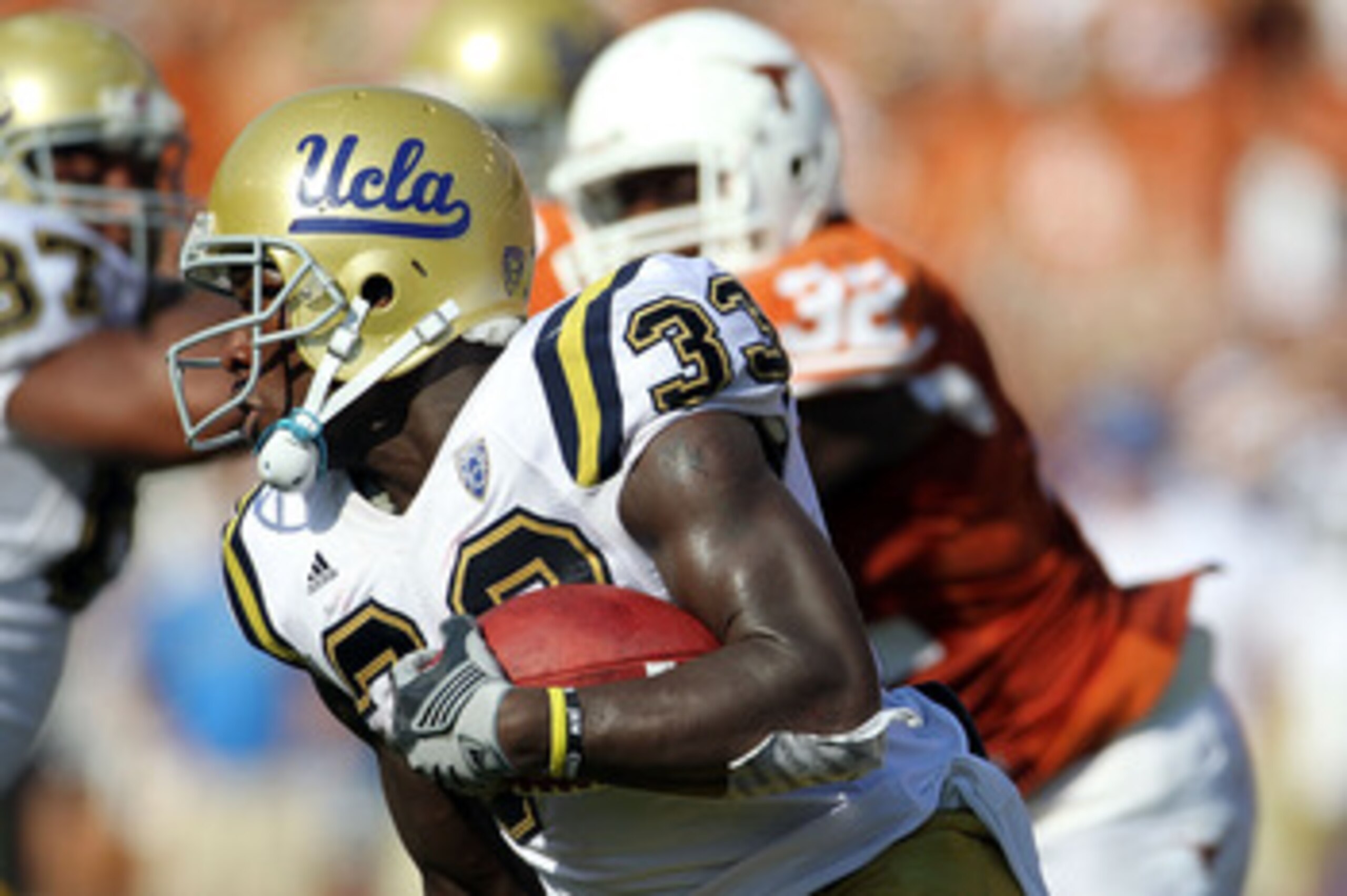 AUSTIN, TX - SEPTEMBER 25:  Running back Derrick Coleman #33 of the UCLA Bruins runs the ball against the Texas Longhorns at Darrell K Royal-Texas Memorial Stadium on September 25, 2010 in Austin, Texas.  (Photo by Ronald Martinez/Getty Images)