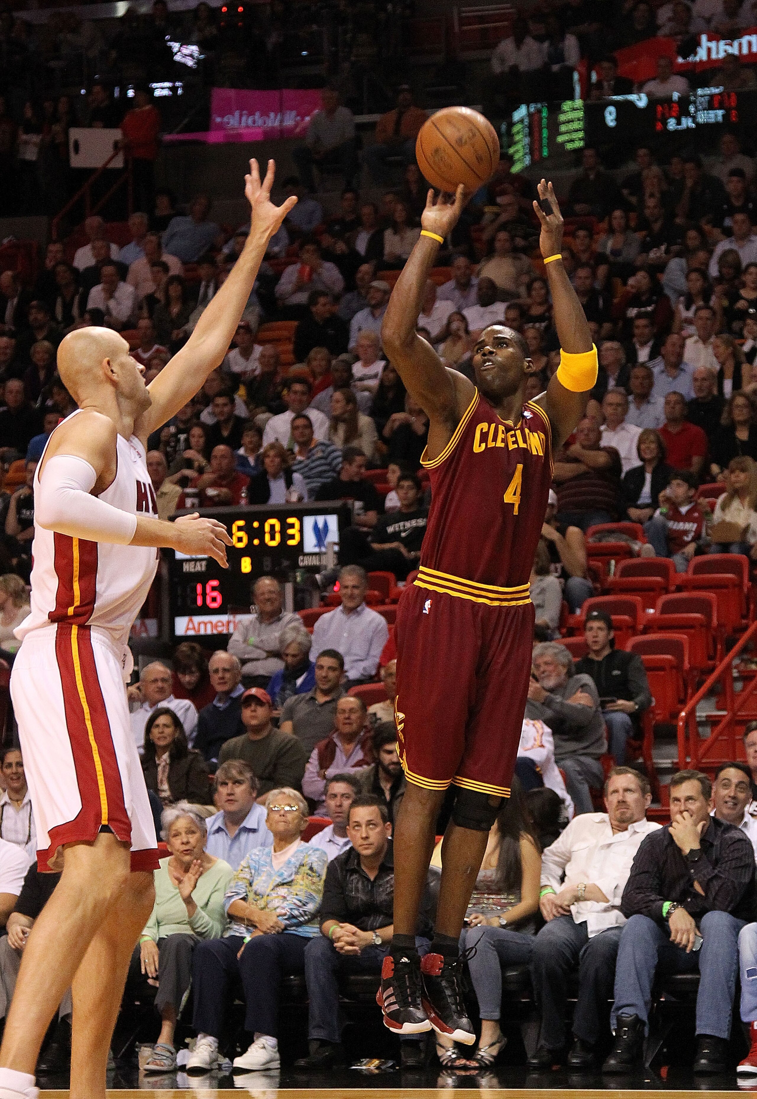 MIAMI, FL - JANUARY 31: Antawn Jamison #4 of the Cleveland Cavaliers shoots over Zydrunas Ilgauskas #11 of the Miami Heat during a game against at American Airlines Arena on January 31, 2011 in Miami, Florida. NOTE TO USER: User expressly acknowledges a MIAMI, FL - JANUARY 31: Antawn Jamison #4 of the Cleveland Cavaliers shoots over Zydrunas Ilgauskas #11 of the Miami Heat during a game against at American Airlines Arena on January 31, 2011 in Miami, Florida. NOTE TO USER: User expressly acknowledges a