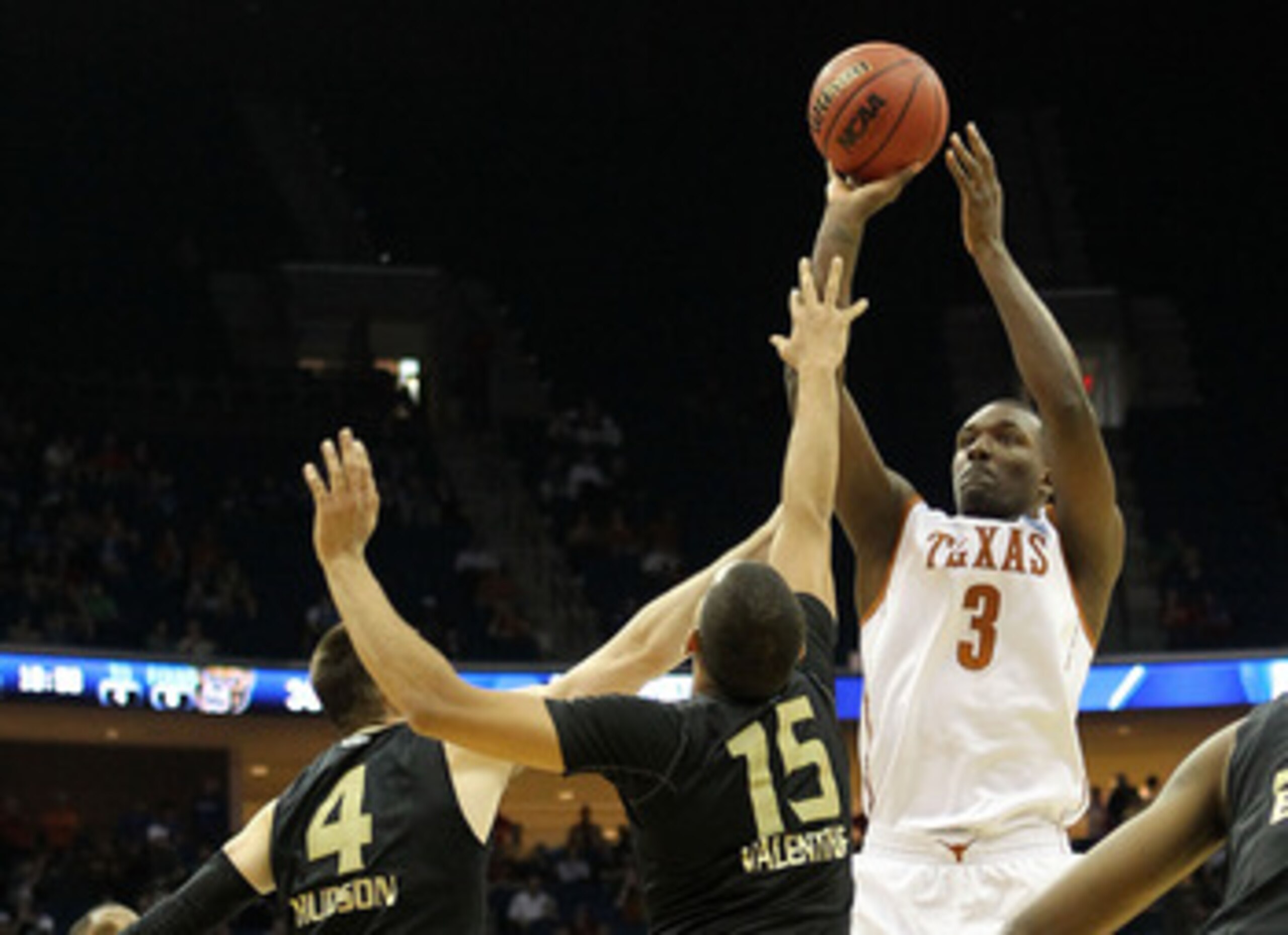 TULSA, OK - MARCH 18:  Jordan Hamilton #3 of the Texas Longhorns takes a shot against the Oakland Golden Grizzlies during the second round of the 2011 NCAA men's basketball tournament at BOK Center on March 18, 2011 in Tulsa, Oklahoma.  (Photo by Ronald M