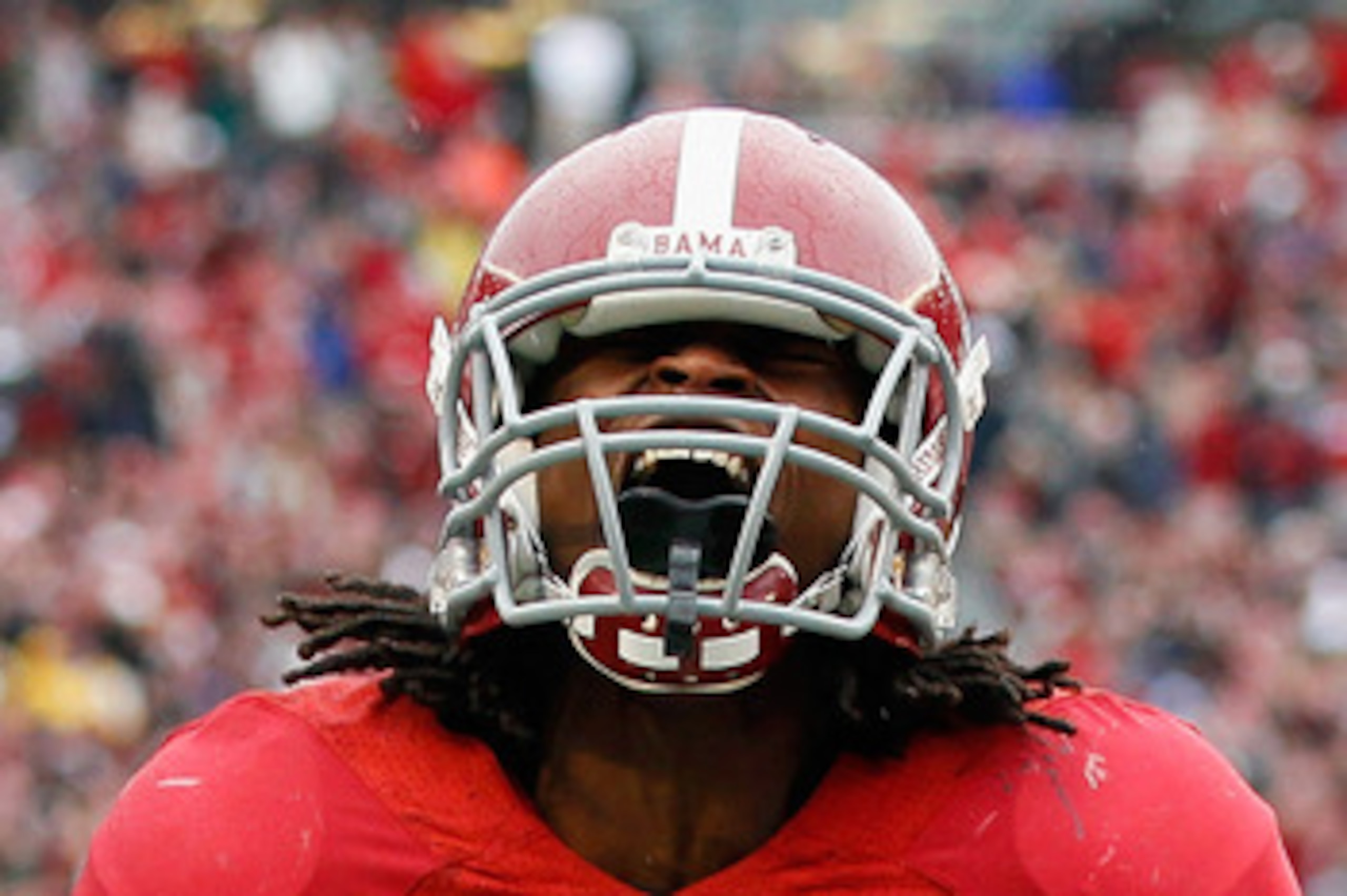 TUSCALOOSA, AL - NOVEMBER 26:  Julio Jones #8 of the Alabama Crimson Tide reacts after a long reception against the Auburn Tigers at Bryant-Denny Stadium on November 26, 2010 in Tuscaloosa, Alabama.  (Photo by Kevin C. Cox/Getty Images)