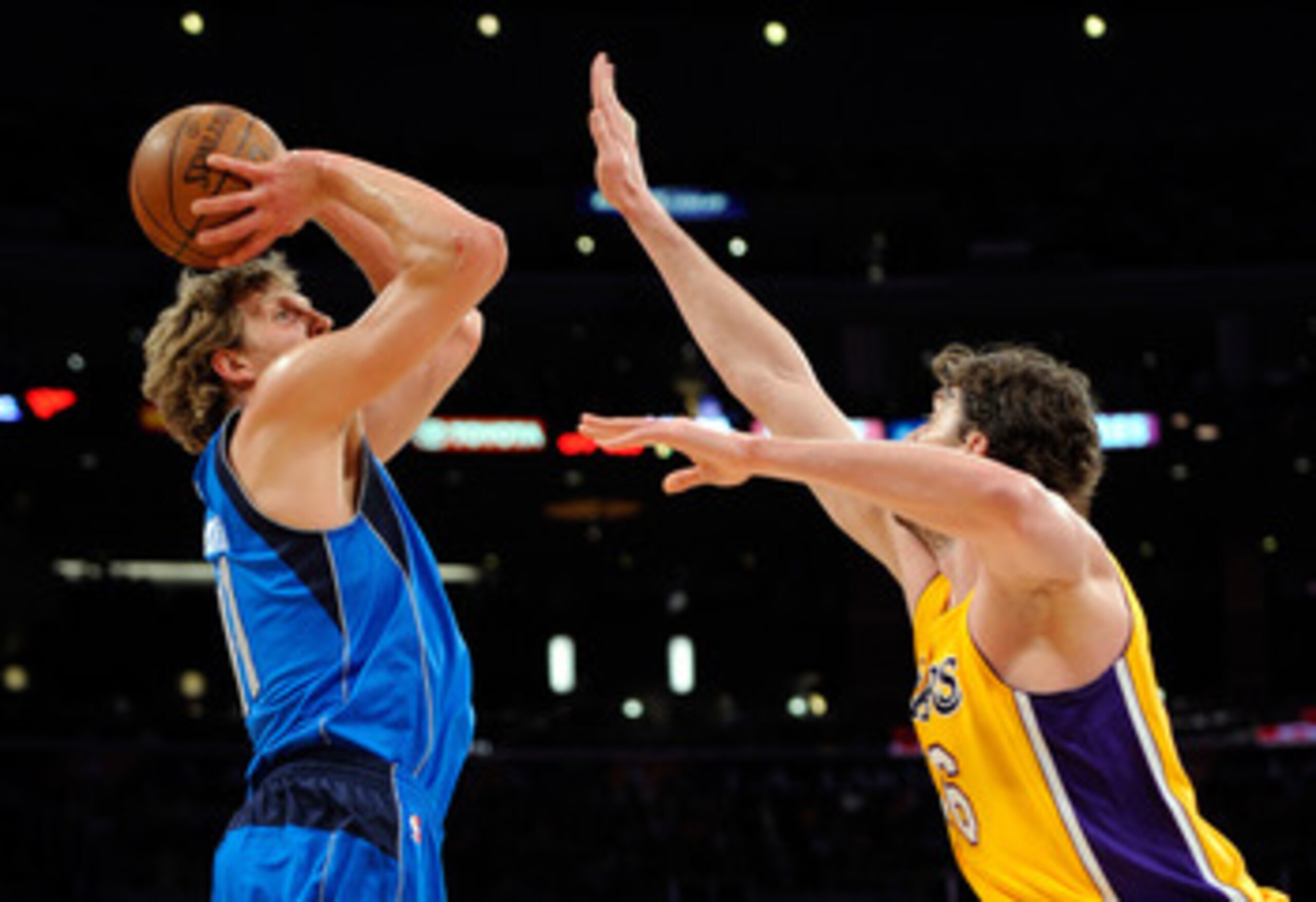 LOS ANGELES, CA - MAY 04:  Dirk Nowitzki #41 of the Dallas Mavericks shoots over Pau Gasol #16 of the Los Angeles Lakers in the first quarter in Game Two of the Western Conference Semifinals in the 2011 NBA Playoffs at Staples Center on May 4, 2011 in Los