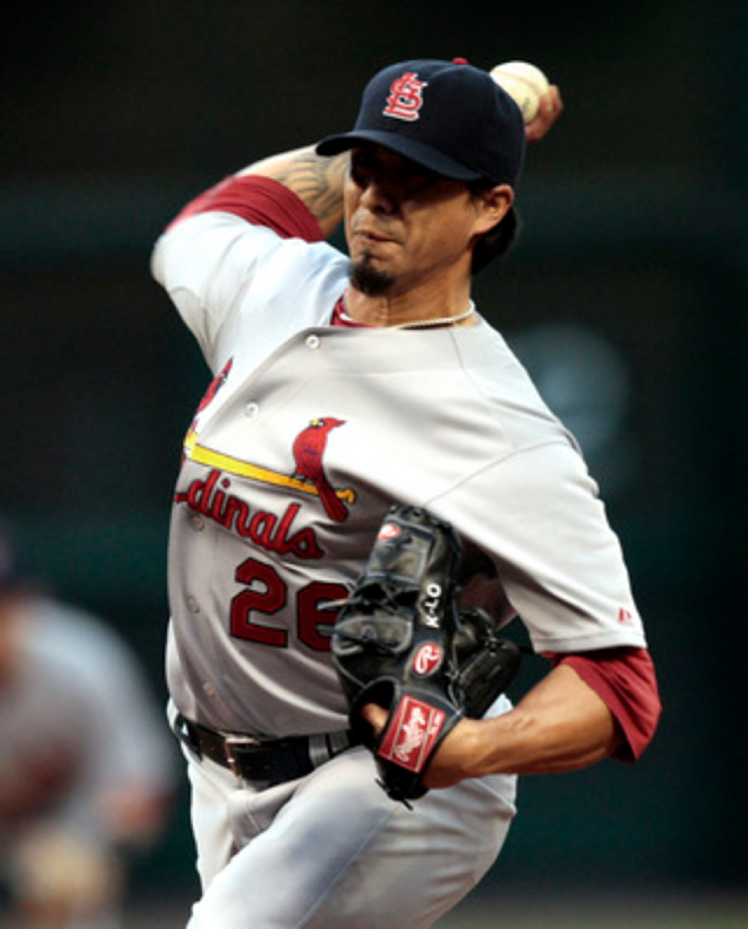 HOUSTON - APRIL 27:  Pitcher Kyle Lohse #26 of the St. Louis Cardinals throws in the first inning against the Houston Astros at Minute Maid Park on April 27, 2011 in Houston, Texas.  (Photo by Bob Levey/Getty Images)