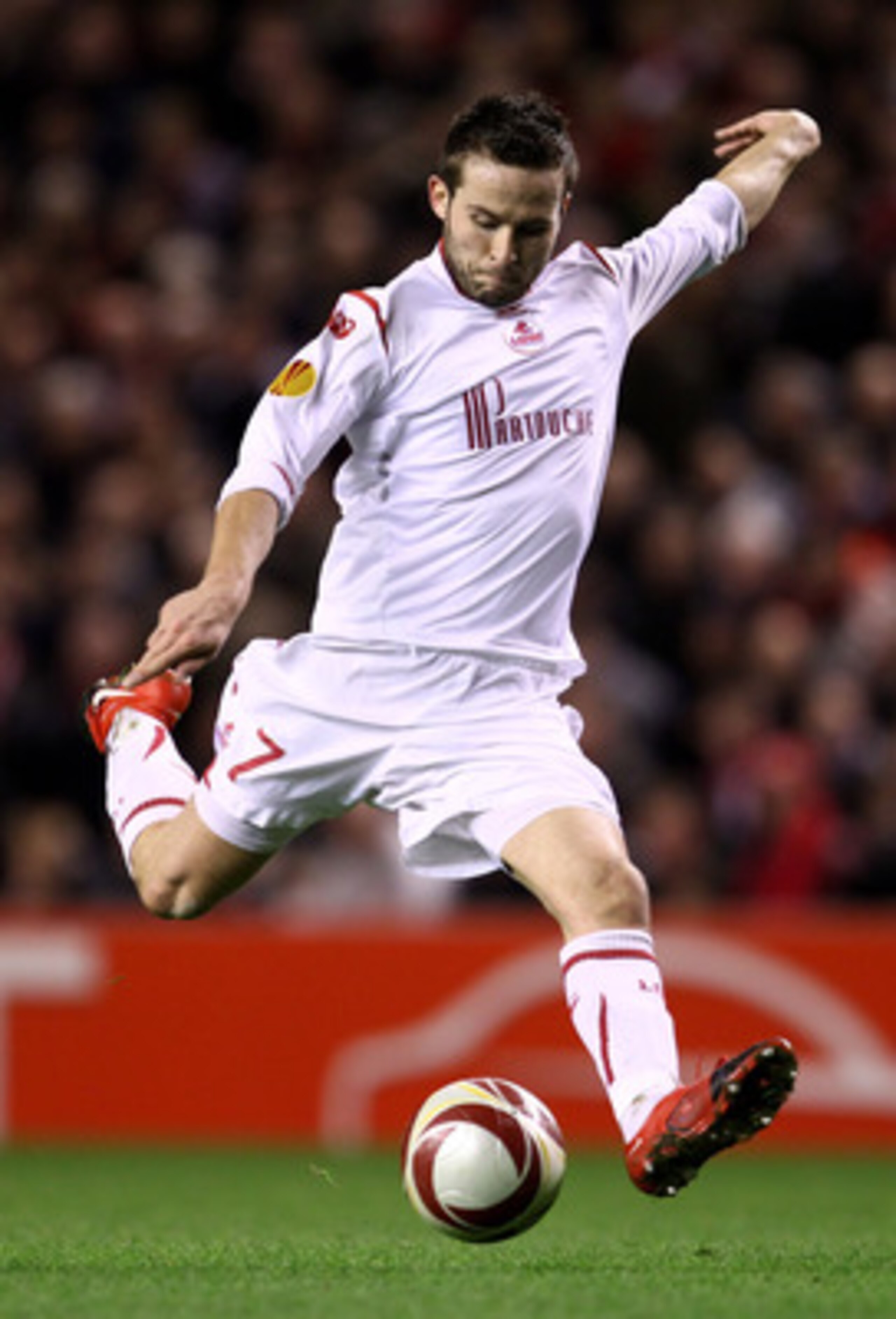 LIVERPOOL, ENGLAND - MARCH 18:  Yohan Cabaye of Lille in action during the UEFA Europa League Round of 16, second leg match between Liverpool and Lille at Anfield on March 18, 2010 in Liverpool, England.  (Photo by Alex Livesey/Getty Images)