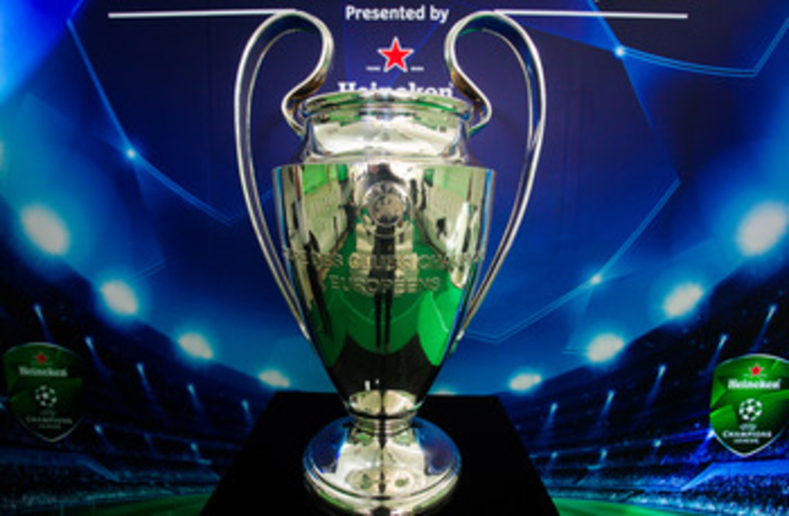 BANGKOK, THAILAND - MARCH 16:  The UEFA Champions League Trophy is displayed during the UEFA Champions League Trophy Tour Asia 2011 Press Conference on March 16, 2011 in Bangkok, Thailand.  (Photo by Athit Perawongmetha/Getty Images)