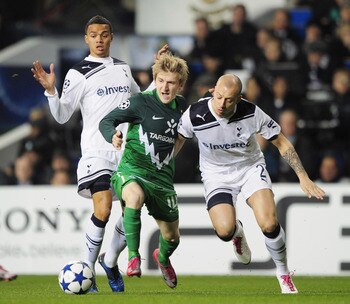 LONDON, ENGLAND - NOVEMBER 24: Marko Marin of Werder Bremen is closed down by Alan Hutton (R) and Jermaine Jenas of Tottenham Hotspur during the UEFA Champions League Group A match between Tottenham Hotspur and SV Werder Bremen at White Hart Lane on Novem