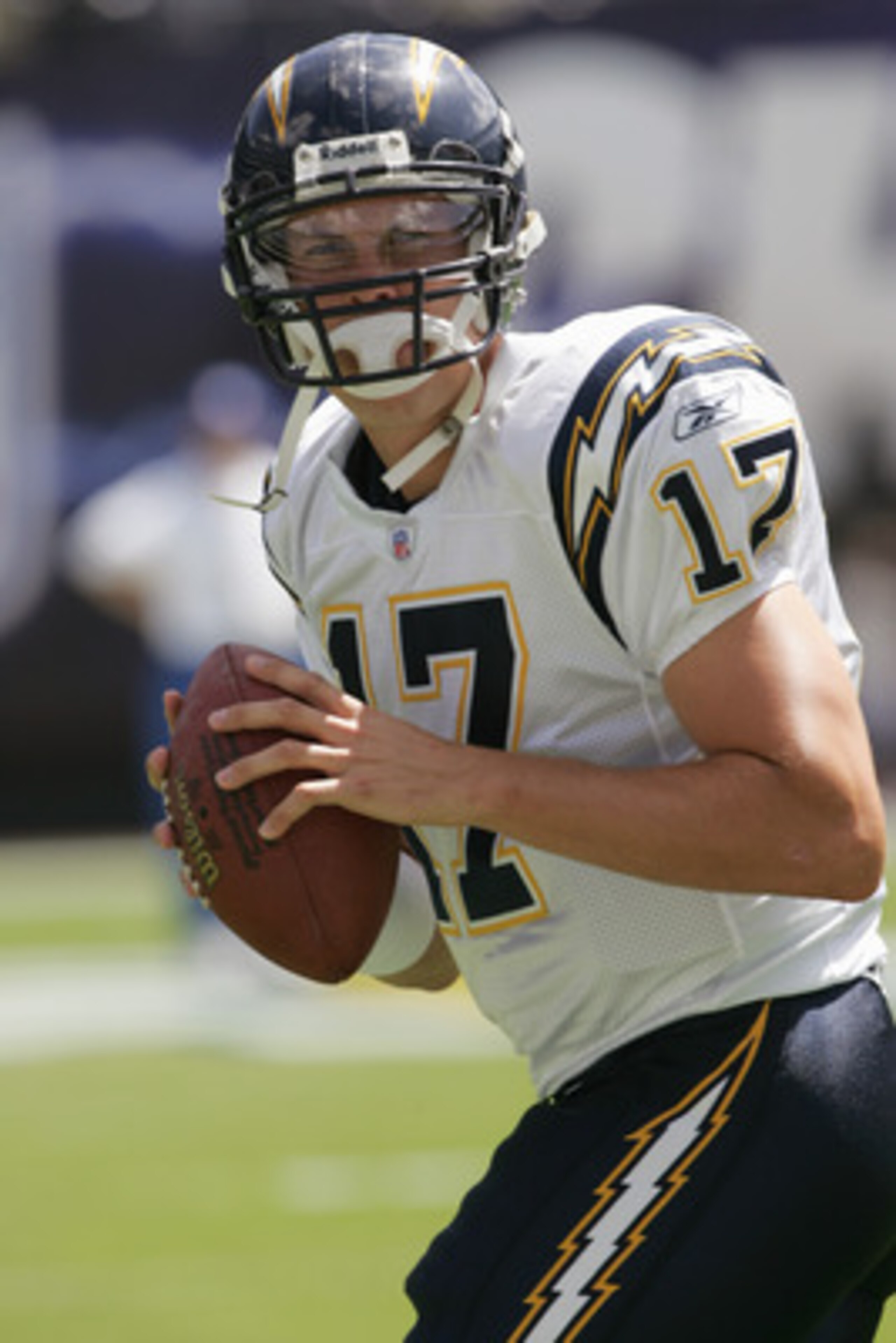 SAN DIEGO, CA - SEPTEMBER 19:  Quarterback Philip Rivers #17 of the San Diego Chargers drops back to pass against the New York Jets during the game on September 19, 2004 at Qualcomm Stadium in San Diego, California. The Jets defeated the Chargers 34-28. (