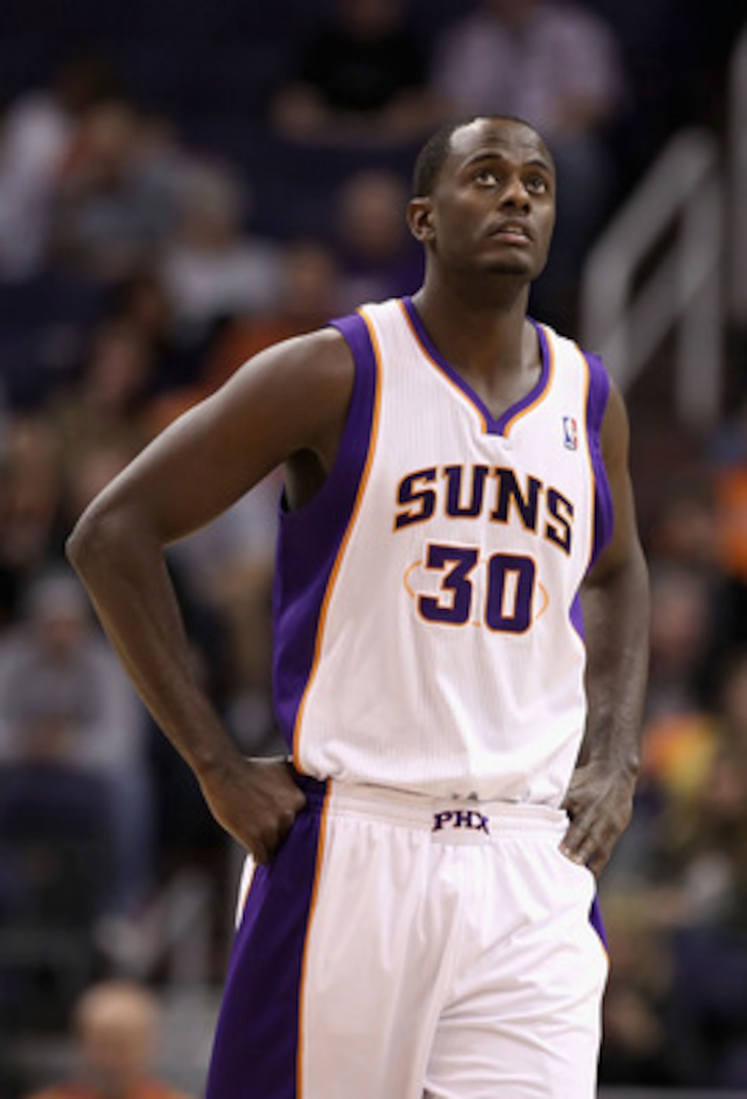 PHOENIX - DECEMBER 10:  Earl Barron #30 of the Phoenix Suns during the NBA game against the Portland Trail Blazers at US Airways Center on December 10, 2010 in Phoenix, Arizona. The Trail Blazers defeated the Suns 101-94.  NOTE TO USER: User expressly ack