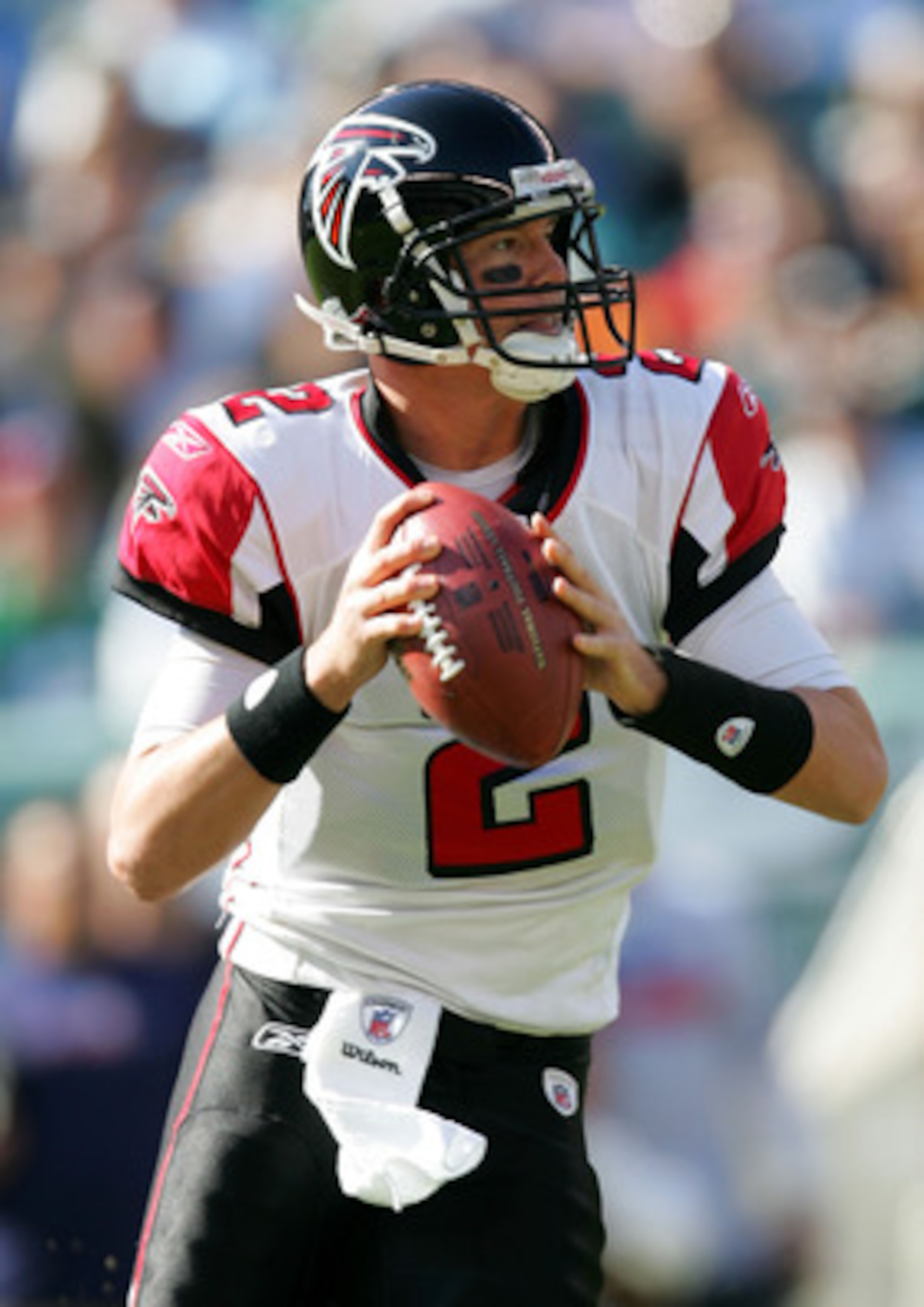PHILADELPHIA - OCTOBER 26:  Quarterback Matt Ryan #2 of the Atlanta Falcons prepares to throw the ball during the game against the Philadelphia Eagles on October 26, 2008 at Lincoln Financial Field in Philadelphia, Pennsylvania.The Eagles defeated the Fal