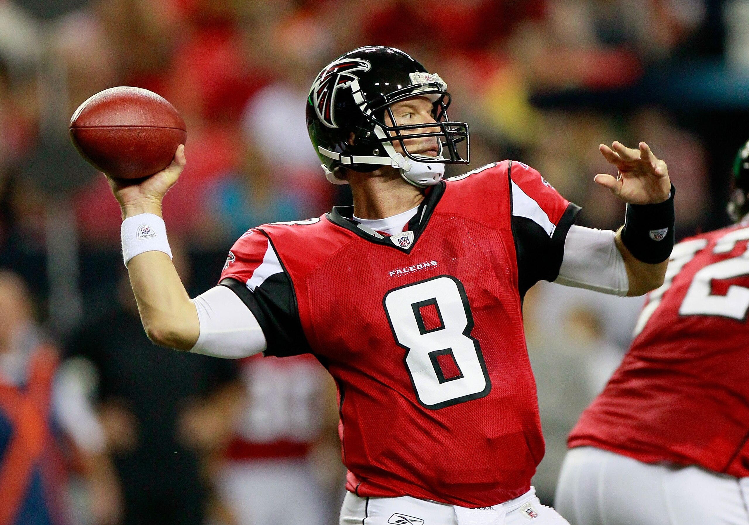 ATLANTA - AUGUST 13:  Quarterback Chris Redman #8 of the Atlanta Falcons against the Kansas City Chiefs at Georgia Dome on August 13, 2010 in Atlanta, Georgia.  (Photo by Kevin C. Cox/Getty Images)