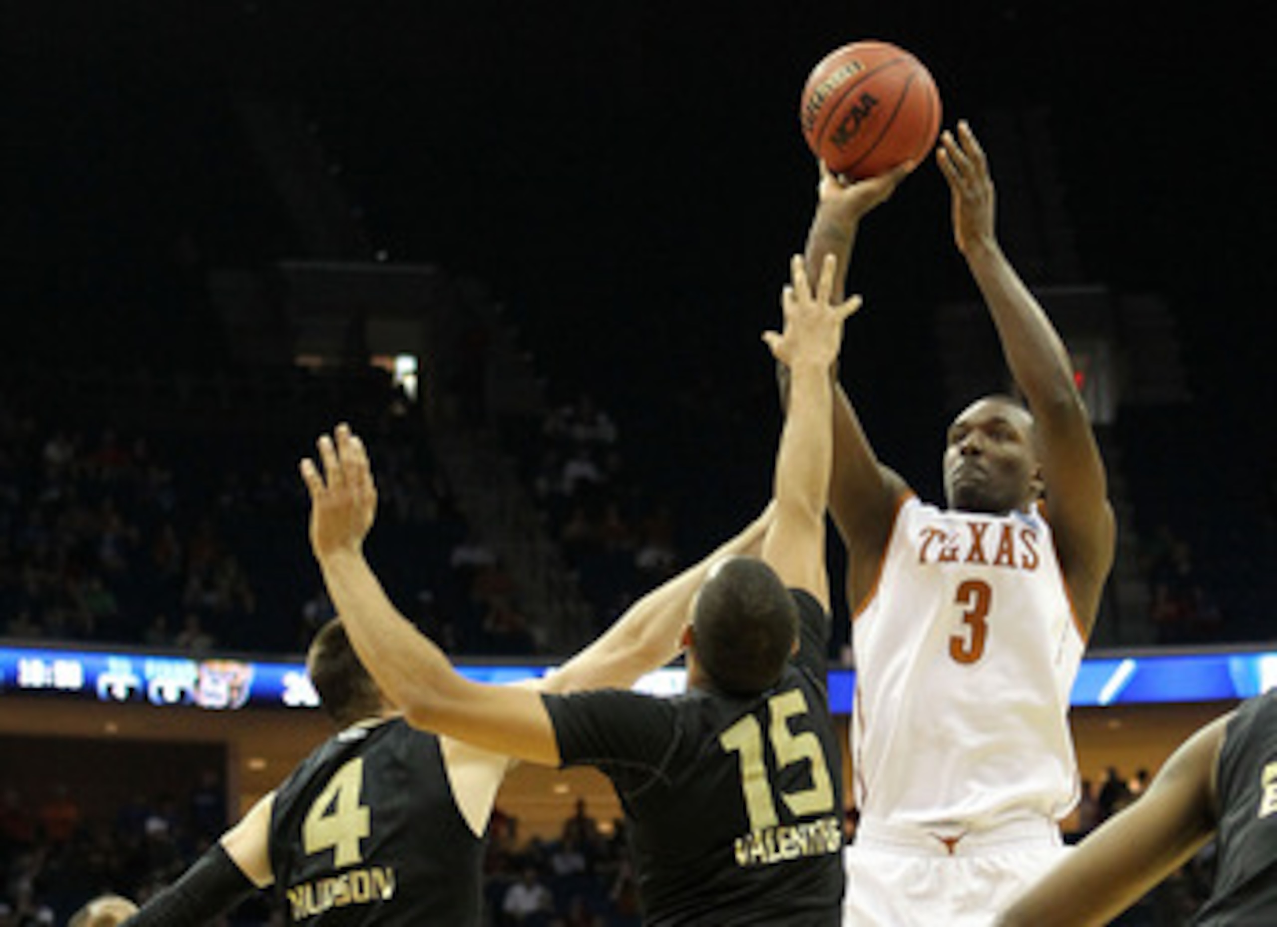 TULSA, OK - MARCH 18:  Jordan Hamilton #3 of the Texas Longhorns takes a shot against the Oakland Golden Grizzlies during the second round of the 2011 NCAA men's basketball tournament at BOK Center on March 18, 2011 in Tulsa, Oklahoma.  (Photo by Ronald M