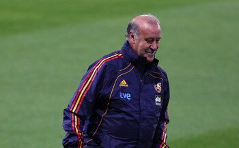 GLASGOW, SCOTLAND - OCTOBER 11:  Vincente Del Bosque the coach of Spain controls the ball during a training session ahead of their EURO 2012 Qualifying match against Scotland at Hampden Park on October 11, 2010 in Glasgow, Scotland.  (Photo by Alex Livese