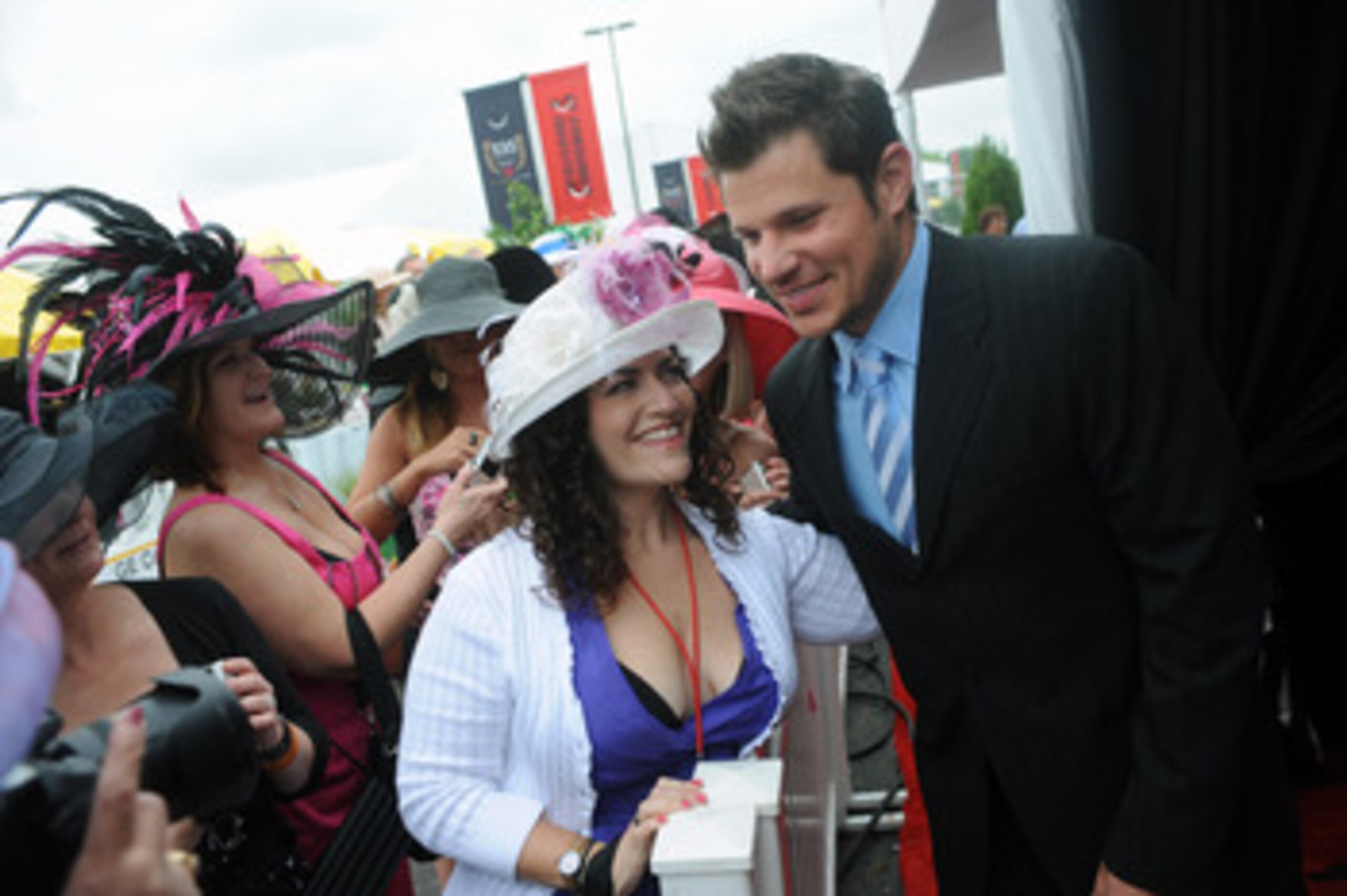 LOUISVILLE, KY - MAY 02: Nick Lachey arrives at the 135th Kentucky Derby at Churchill Downs on May 2, 2009 in Louisville, Kentucky. (Photo by Jeff Gentner/Getty Images) LOUISVILLE, KY - MAY 02: Nick Lachey arrives at the 135th Kentucky Derby at Churchill Downs on May 2, 2009 in Louisville, Kentucky. (Photo by Jeff Gentner/Getty Images)