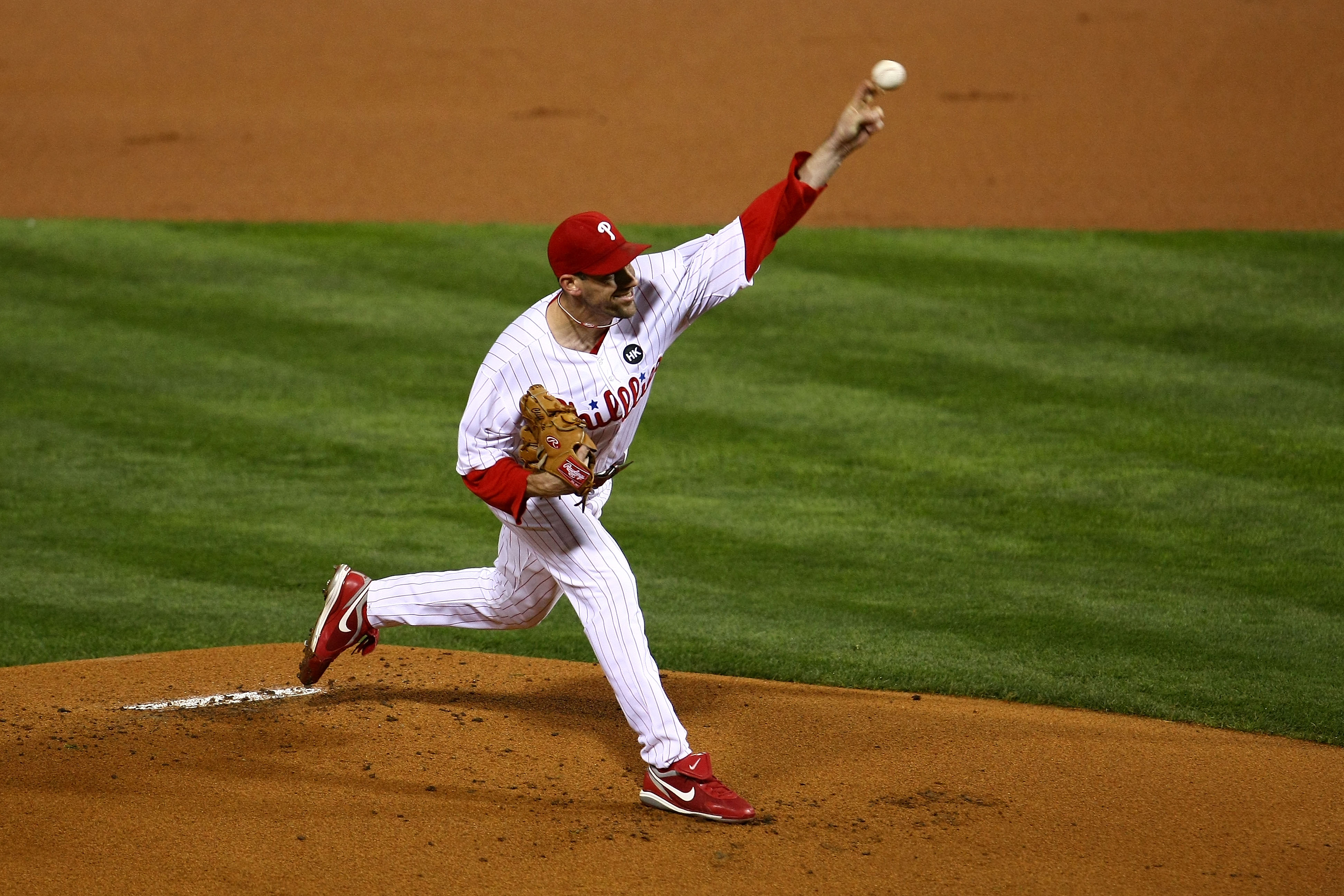 PHILADELPHIA - OCTOBER 18:  Cliff Lee #34 of the Philadelphia Phillies pitches against the Los Angeles Dodgers during Game Three of the NLCS during the 2009 MLB Playoffs at Citizens Bank Park on October 18, 2009 in Philadelphia, Pennsylvania.  (Photo by C