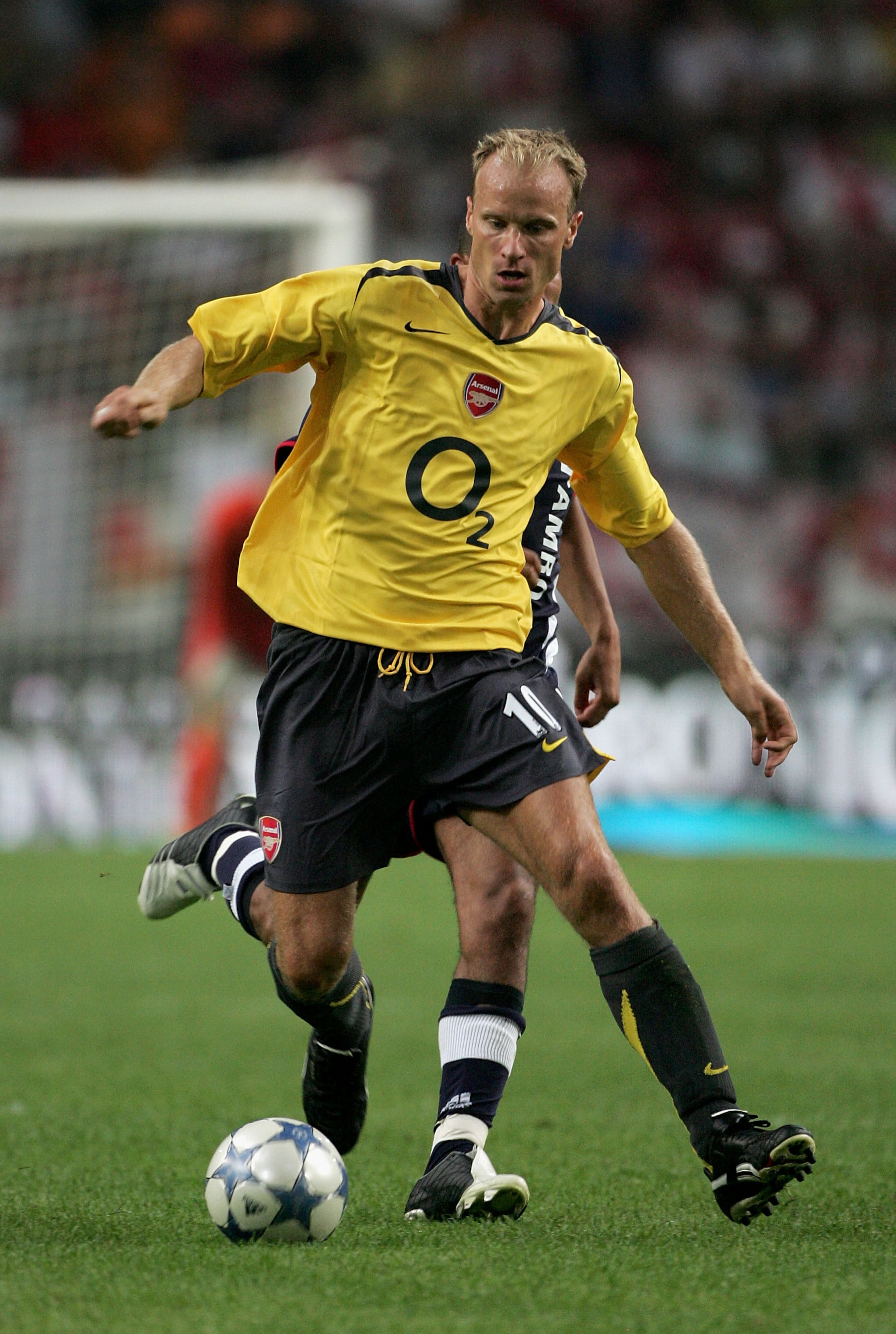 AMSTERDAM, HOLLAND -  JULY 29:  Dennis Bergkamp of Arsenal during the LG Amsterdam Tournament friendly match between Ajax and Arsenal at The  Amsterdam Arena  on July 29, 2005 in Amsterdam, Holland.  (Photo by Clive Brunskill/Getty Images)