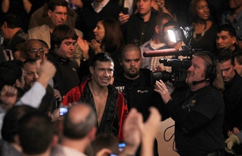 ATLANTIC CITY, NJ - NOVEMBER 20:  Sergio Martinez enters the ring against Paul Williams for the Middleweight Championship fight on November 20, 2010 at The Boardwalk Hall in Atlantic City, New Jersey.  (Photo by Al Bello/Getty Images)