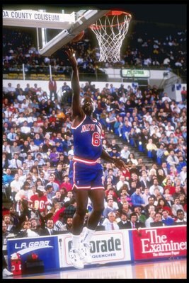 1990:  Guard Trent Tucker of the New York Knicks lays in a basket during game against the Golden State Warriors at the San Jose Arena in San Jose, California. Mandatory Credit: Otto Greule Jr.  /Allsport