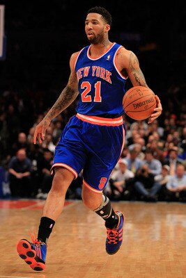 NEW YORK, NY - FEBRUARY 16:  Wilson Chandler #21 of the New York Knicks dribbles the ball against the Atlanta Hawks at Madison Square Garden on February 16, 2011 in New York City. NOTE TO USER: User expressly acknowledges and agrees that, by downloading a