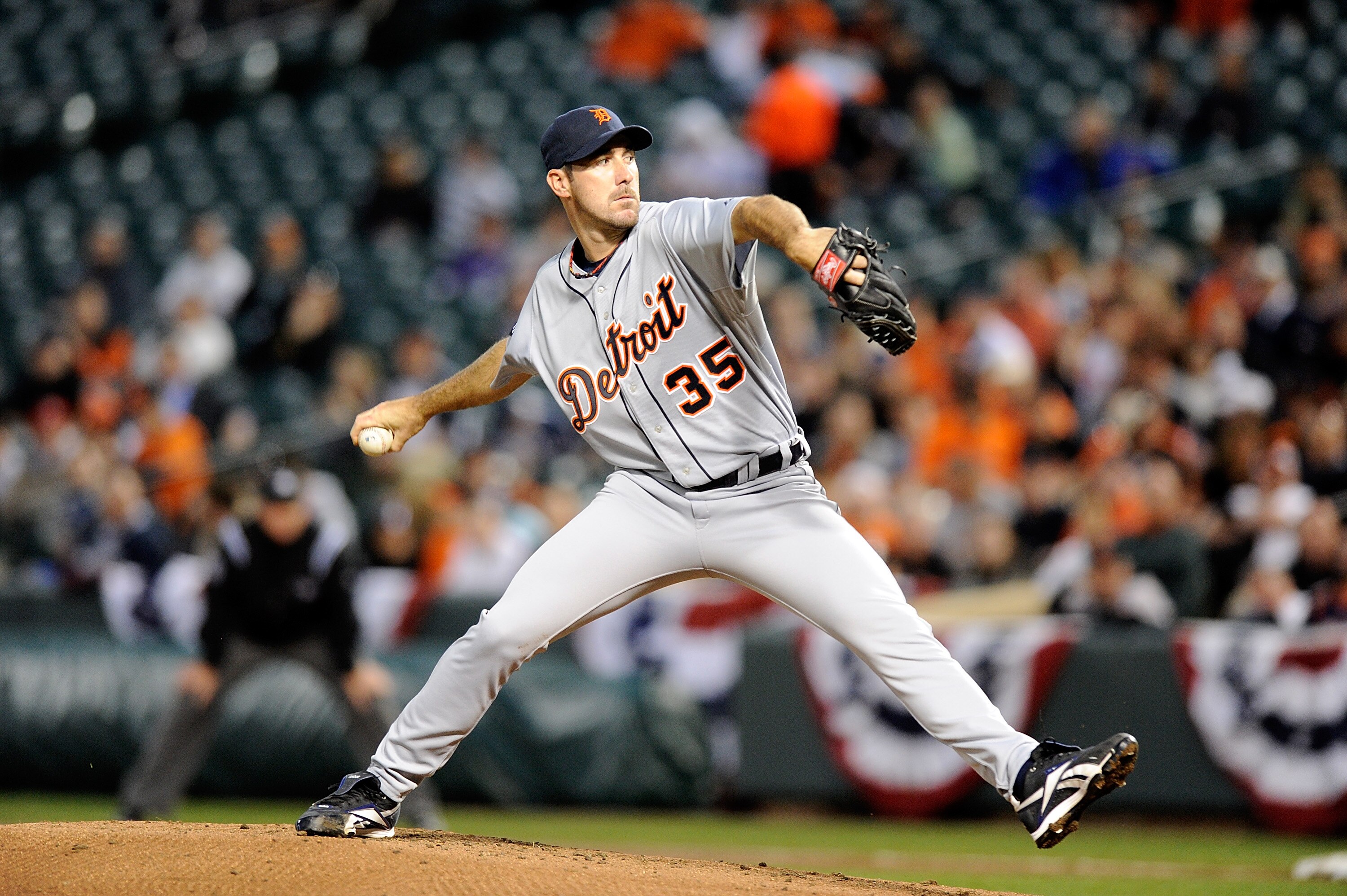 BALTIMORE, MD - APRIL 06:  Justin Verlander #35 of the Detroit Tigers pitches against the Baltimore Orioles at Oriole Park at Camden Yards on April 6, 2011 in Baltimore, Maryland.  (Photo by Greg Fiume/Getty Images)