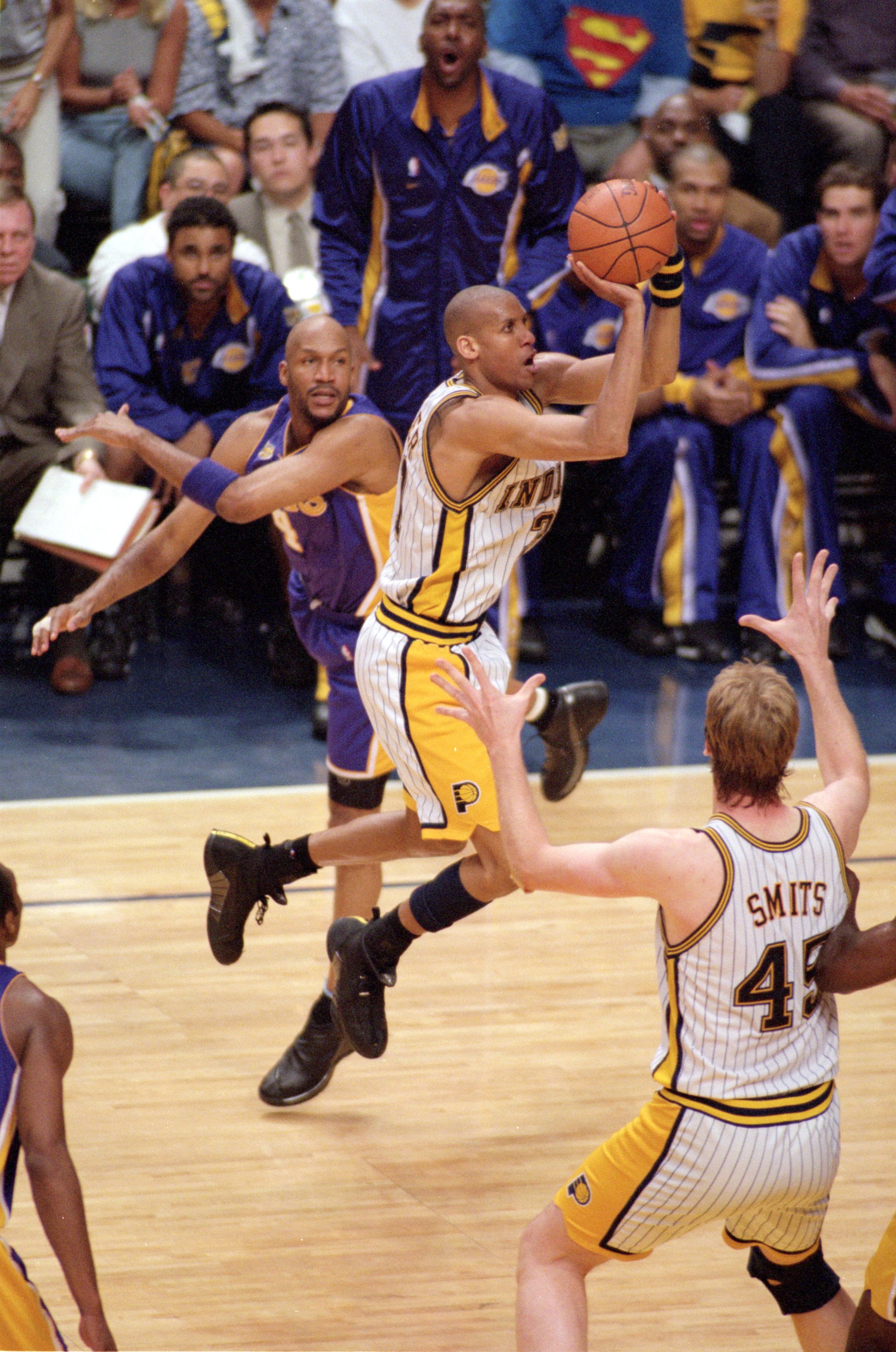 16 Jun 2000: Reggie Miller #31 of the Indiana Pacers takes a shot during the NBA Finals Game 4 against the Los Angeles Lakers at the Conseco Fieldhouse in Indianapolis, Indiana. The Lakers defeated the Pacers in overtime 120-118. The Pacers defeated the 16 Jun 2000: Reggie Miller #31 of the Indiana Pacers takes a shot during the NBA Finals Game 4 against the Los Angeles Lakers at the Conseco Fieldhouse in Indianapolis, Indiana. The Lakers defeated the Pacers in overtime 120-118. The Pacers defeated the