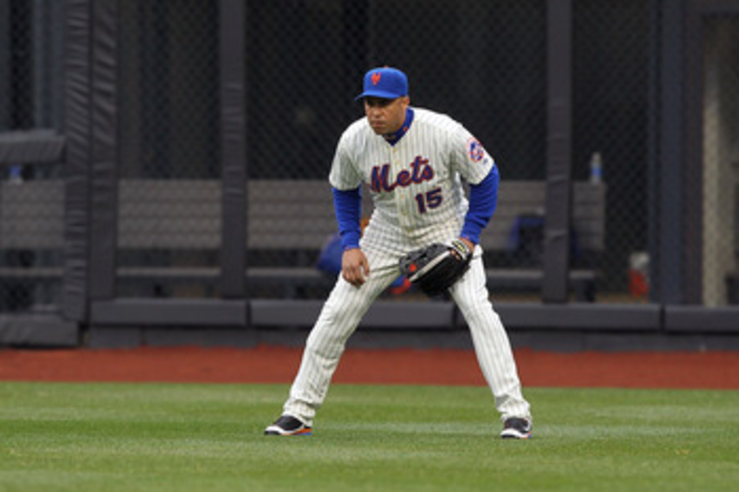 NEW YORK, NY - APRIL 08:  Carlos Beltran #15 of the New York Mets readies on defense against the Washington Nationals during the Mets' Home Opener at Citi Field on April 8, 2011 in the Flushing neighborhood of Queens in New York City.  (Photo by Al Bello/