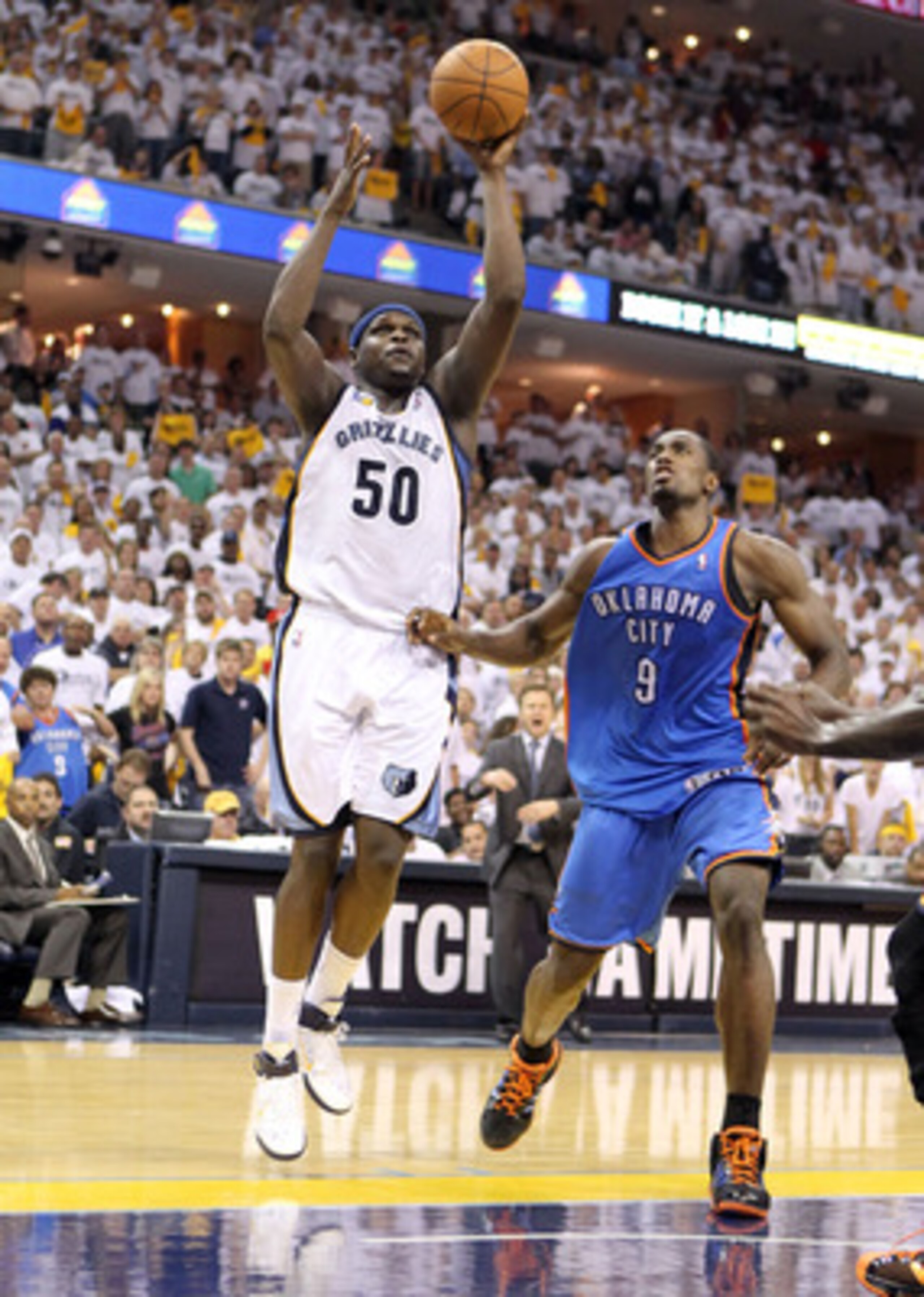MEMPHIS, TN - MAY 07:  Zach Randolph #50 of the  Memphis Grizzlies shoots the ball during the game against the Oklahoma City Thunder in Game Three of the Western Conference Semifinals in the 2011 NBA Playoffs at FedExForum on May 7, 2011 in Memphis, Tenne