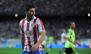 MADRID, SPAIN - SEPTEMBER 26:  Jose Antonio Reyes of Atletico during the La Liga match between Atletico Madrid and Real Zaragoza at the Vicente Calderon stadium on September 26, 2010 in Madrid, Spain.  (Photo by Denis Doyle/Getty Images)