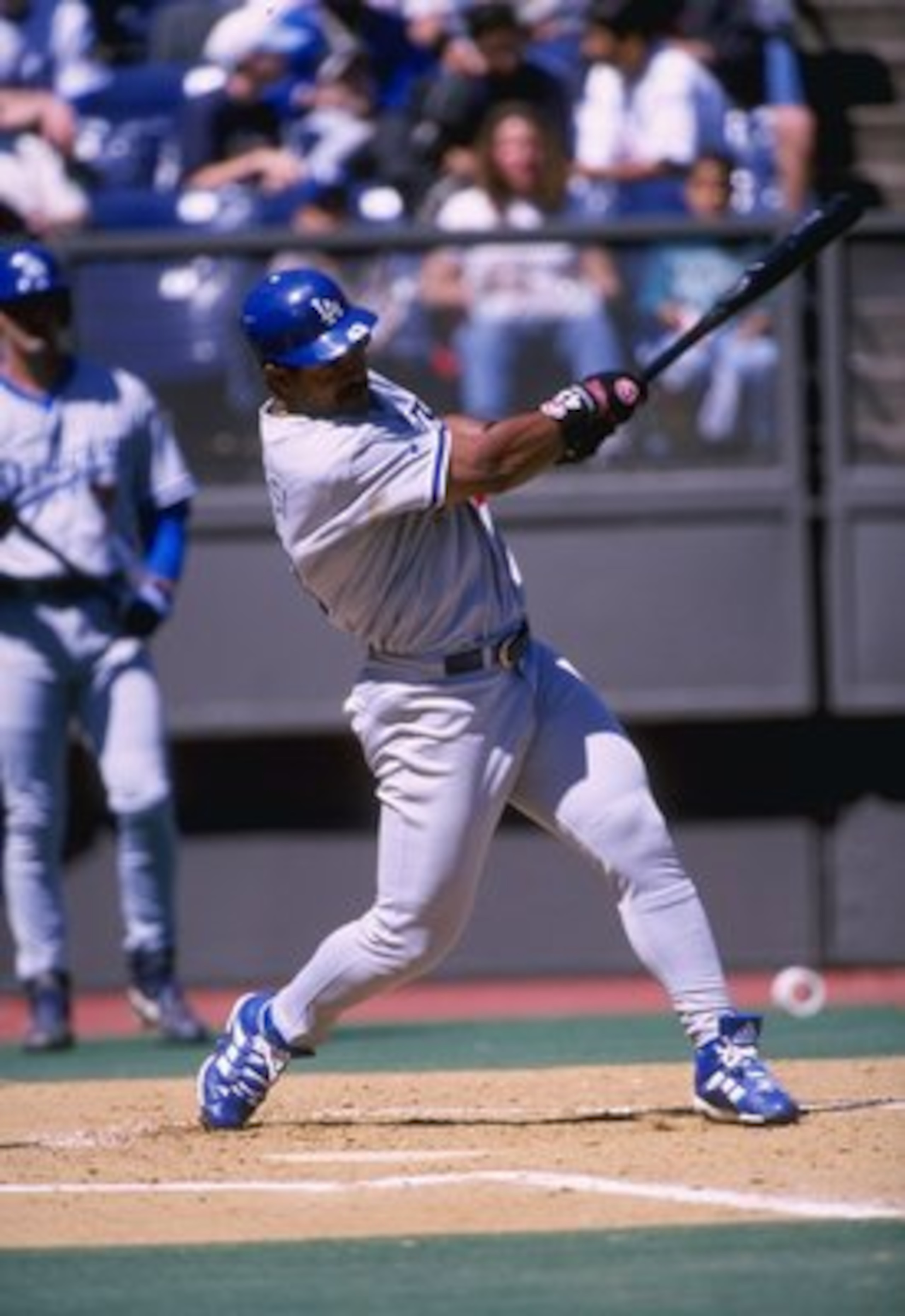 5 Apr 1998:  Outfielder Raul Mondesi of the Los Angeles Dodgers in action during a game against the Cincinnati Reds at Cynergy Field in Cincinnati, Ohio. The Dodgers defeated the Reds 1-0. Mandatory Credit: Vincent Laforet  /Allsport