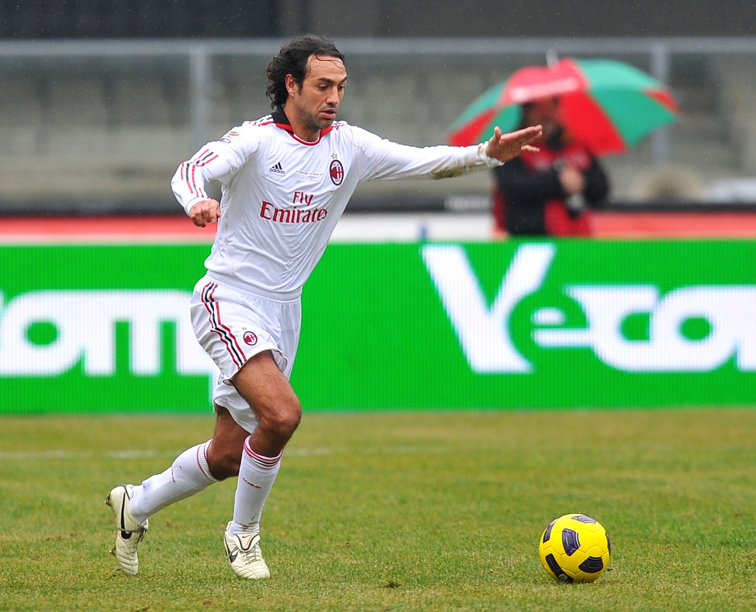 VERONA, ITALY - FEBRUARY 20:  Alessandro Nesta of Milan in action during the Serie A match between AC Chievo Verona and AC Milan at Stadio Marc'Antonio Bentegodi on February 20, 2011 in Verona, Italy.  (Photo by Roberto Serra/Getty Images)