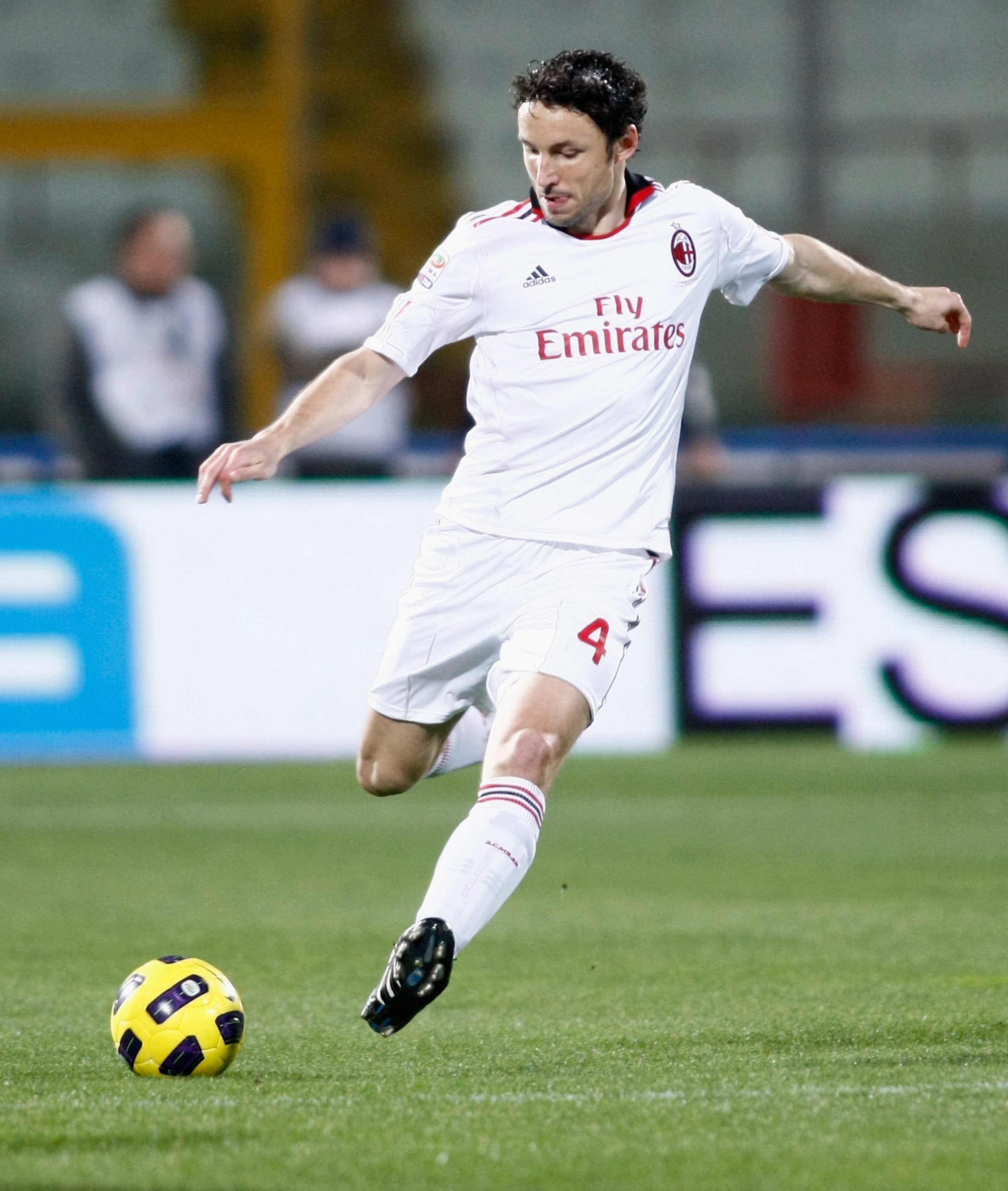 CATANIA, ITALY - JANUARY 29:  Mark Van Bommel of Milan in action during the Serie A match between Catania Calcio and AC Milan at Stadio Angelo Massimino on January 29, 2011 in Catania, Italy.  (Photo by Maurizio Lagana/Getty Images)