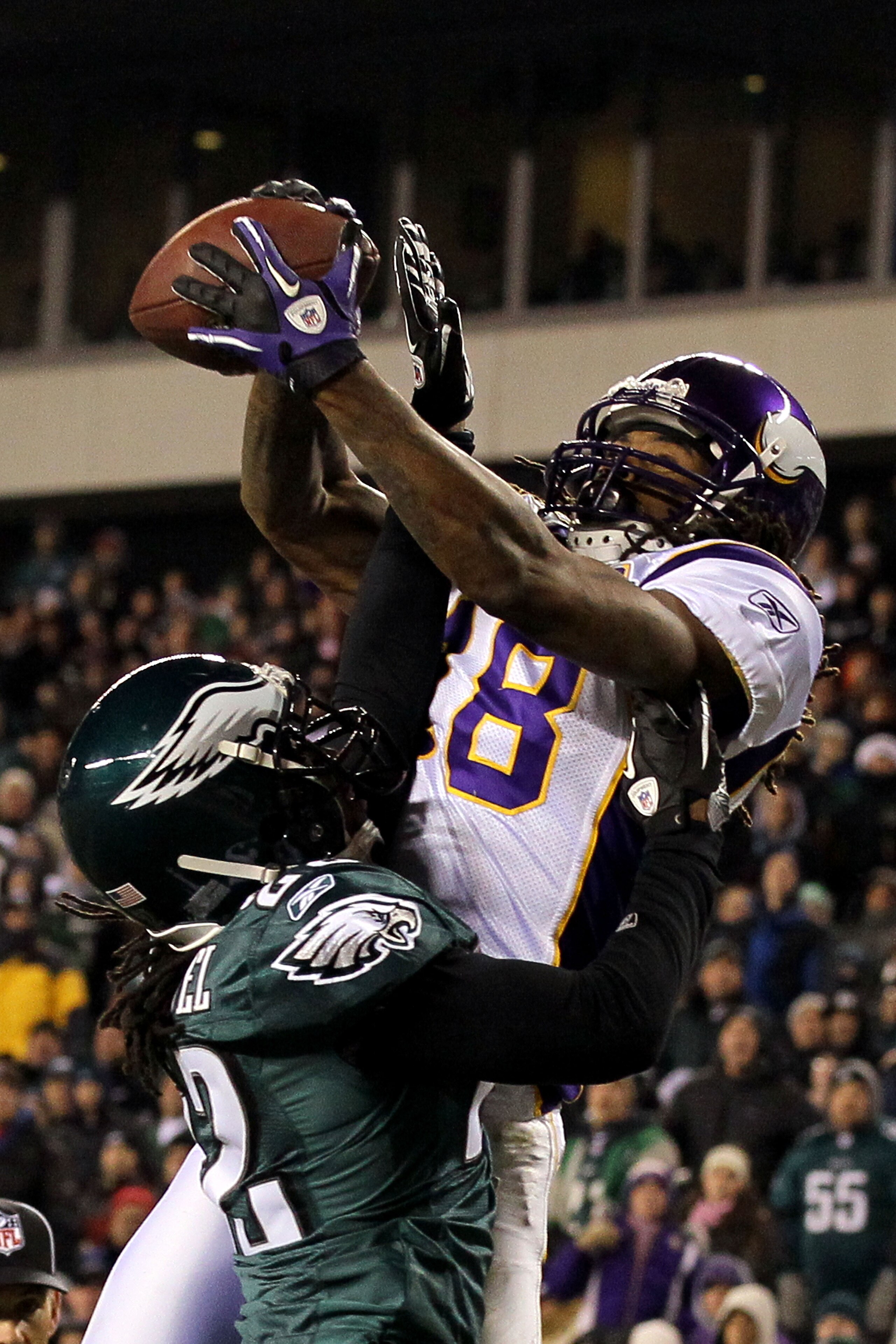 PHILADELPHIA, PA - DECEMBER 28: Sidney Rice #18 of the Minnesota Vikings in action against Asante Samuel #22 of the Philadelphia Eagles at Lincoln Financial Field on December 28, 2010 in Philadelphia, Pennsylvania. (Photo by Jim McIsaac/Getty Images) PHILADELPHIA, PA - DECEMBER 28: Sidney Rice #18 of the Minnesota Vikings in action against Asante Samuel #22 of the Philadelphia Eagles at Lincoln Financial Field on December 28, 2010 in Philadelphia, Pennsylvania. (Photo by Jim McIsaac/Getty Images)