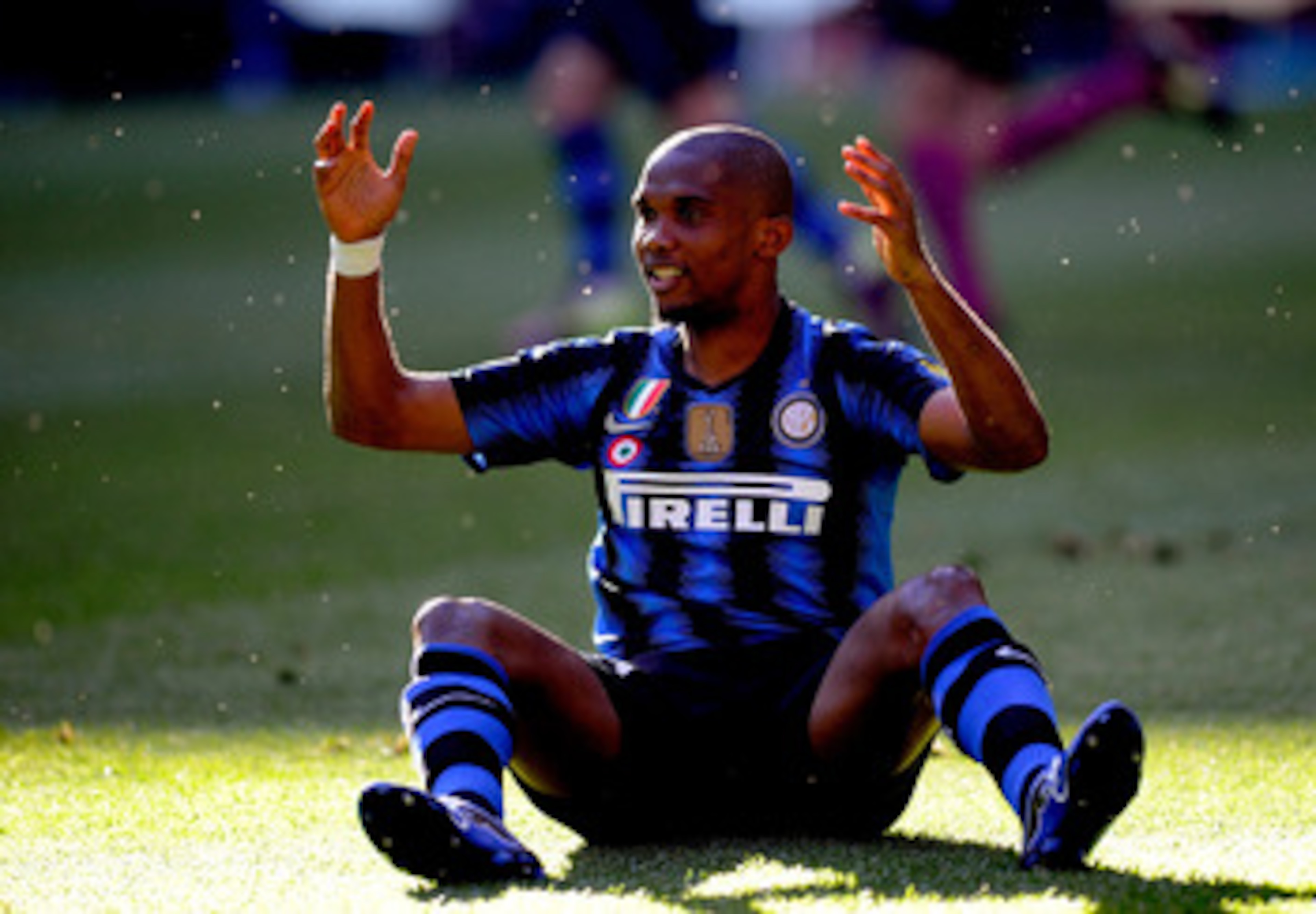 MILAN, ITALY - APRIL 09:  Samuel Eto'o of Inter Milan gestures during the Serie A match between FC Internazionale Milano and AC Chievo Verona at Stadio Giuseppe Meazza on April 9, 2011 in Milan, Italy.  (Photo by Claudio Villa/Getty Images)