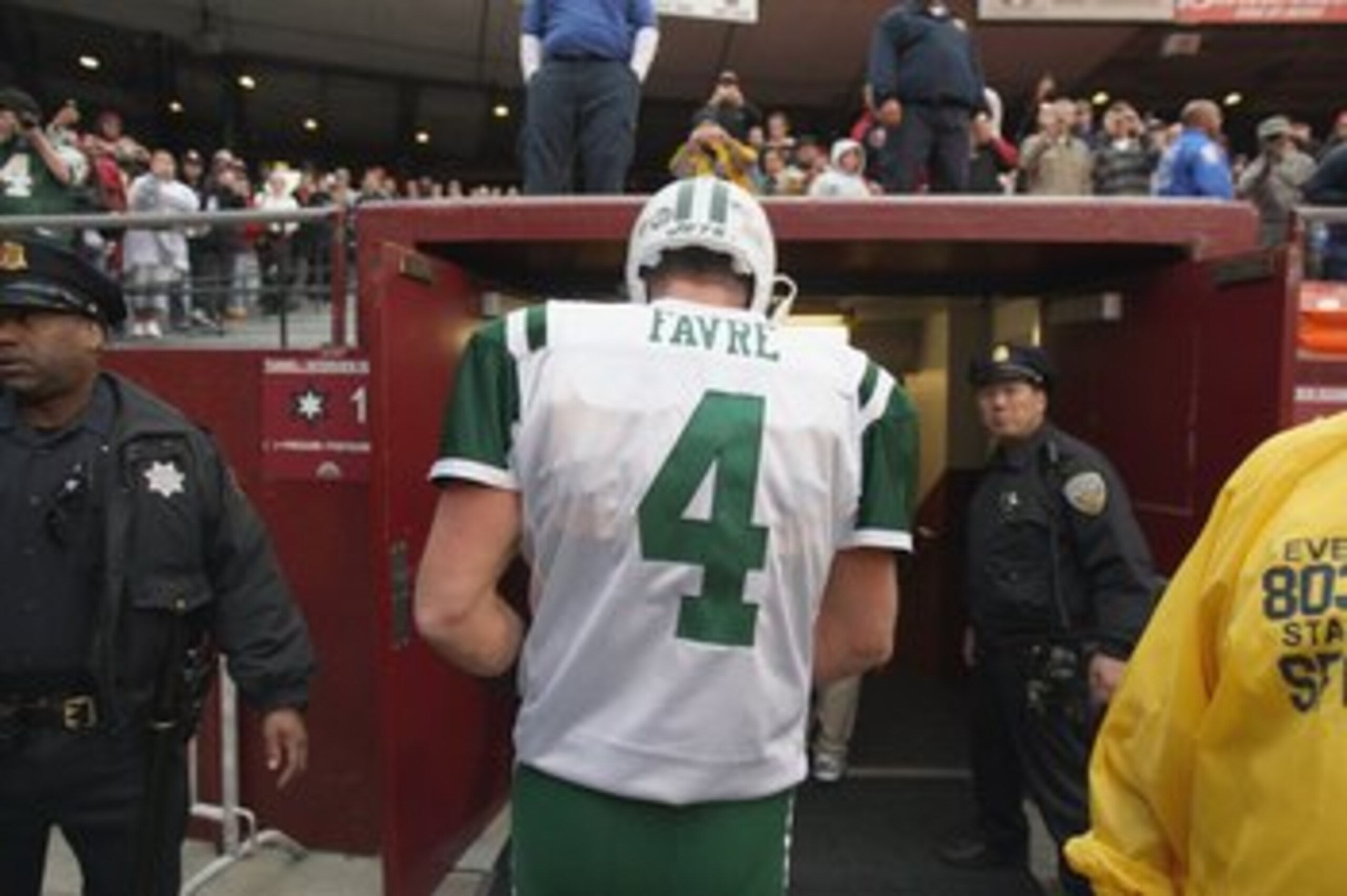SAN FRANCISCO - DECEMBER 07:  Quarterback Brett Favre #4 of the New York Jets walks to the tunnel against the San Francisco 49ers during an NFL game on December 7, 2008 at Candlestick Park in San Francisco, California. (Photo by Jed Jacobsohn/Getty Images