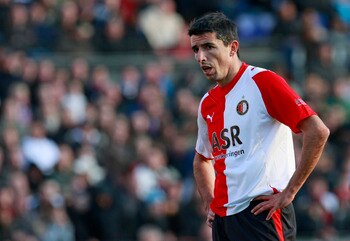 ROTTERDAM, NETHERLANDS - NOVEMBER 22:  Roy Makaay of Feyenoord during the Eredivisie match between Feyenoord and FC Utrecht held on November 22, 2009 at the Feijenoord 'De Kuip' Stadion, in Rotterdam, Netherlands. The match ended in a 0-0 draw. (Photo by 