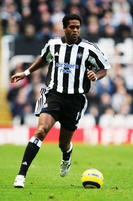 NEWCASTLE, ENGLAND - NOVEMBER 28: Patrick Kluivert of Newcastle during the FA Barclays Premiership match between Newcastle United and Everton at St James Park on November 28, 2004 in Newcastle, England.  (Photo by Laurence Griffiths/Getty Images)