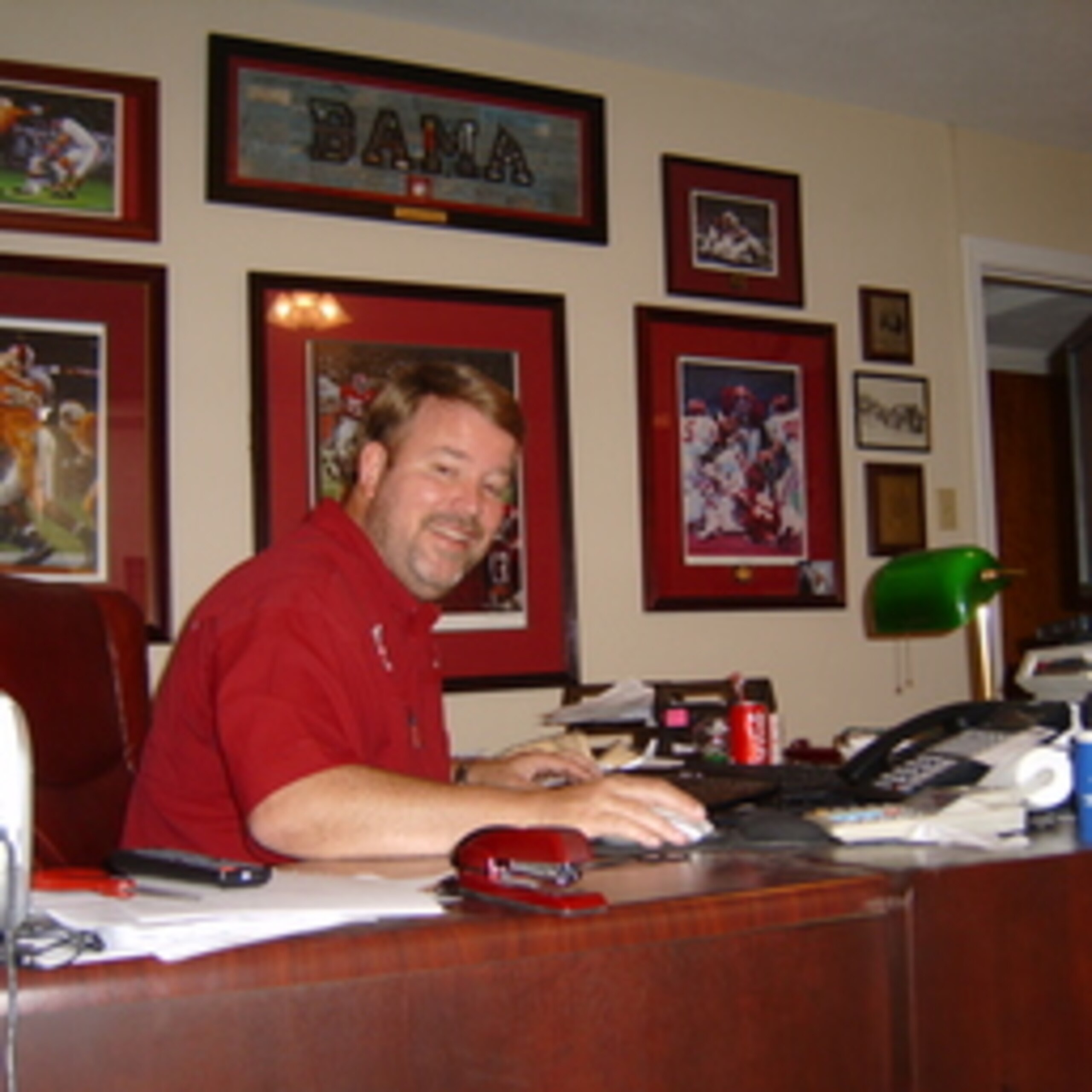 Larry writes for Alabama and covers other SEC and national teams.