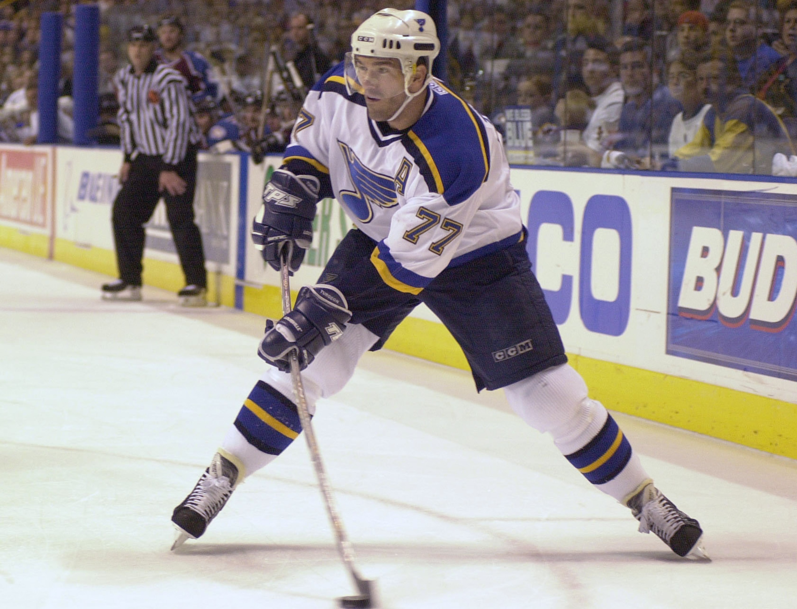 18 May 2001: Pierre Turgeon #77 of the St. Louis Blues passes the puck against the Colorado Avalanche during the first period at the Savvis Center in St. Louis, Missouri. DIGITAL IMAGE. Mandatory Credit: Elsa/ALLSPORT