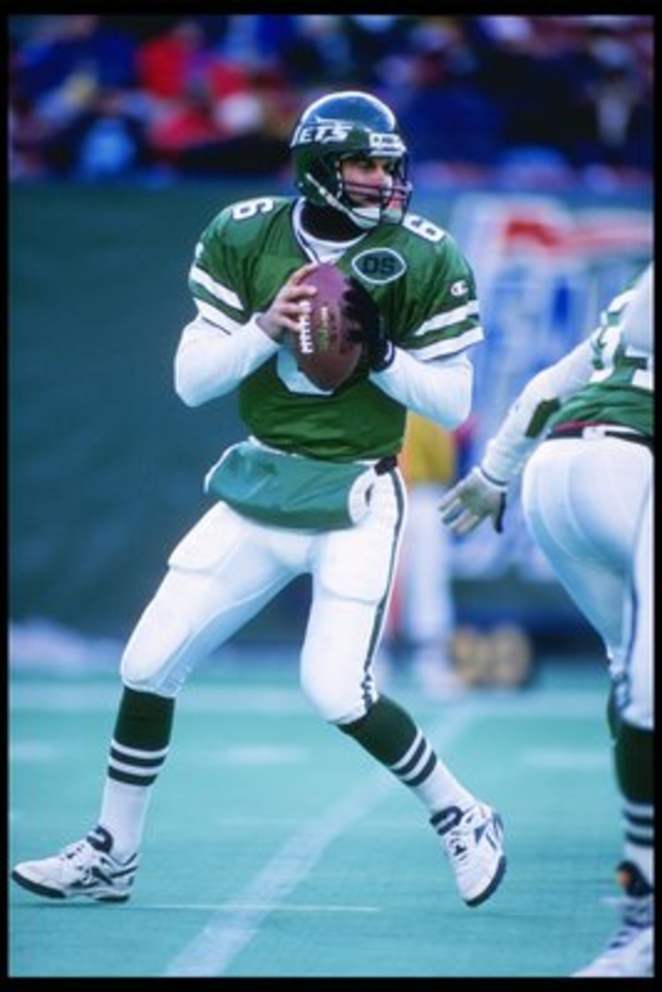 24 Dec 1995:  Quarterback Bubby Brister of the New York Jets drops back to pass during a game against the New Orleans Saints at the Meadowlands in East Rutherford, New Jersey.  The Saints won the game 12-0. Mandatory Credit: Al Bello  /Allsport