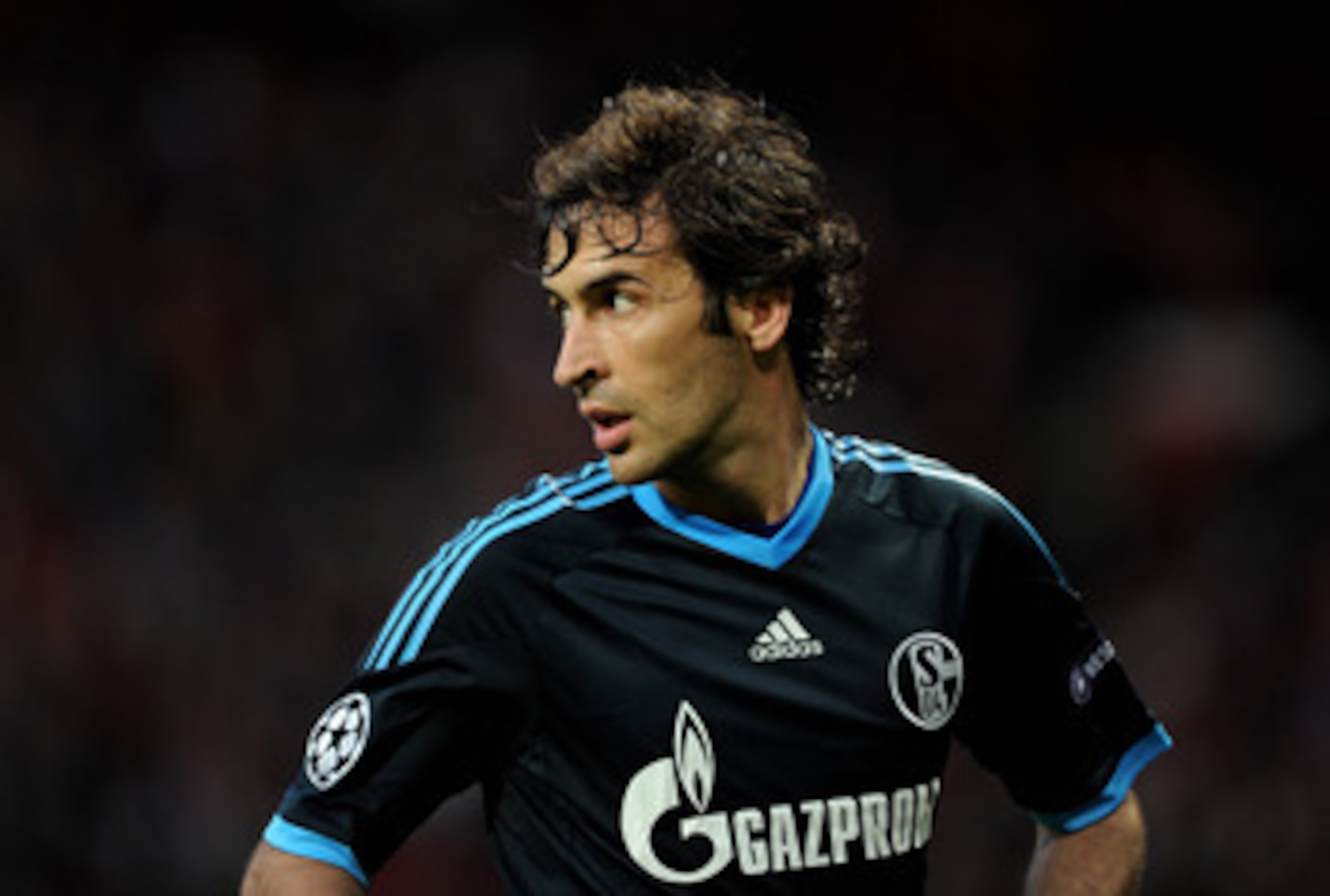 MANCHESTER, ENGLAND - MAY 04:   Raul Gonzalez of Schalke looks on during the UEFA Champions League Semi Final second leg match between Manchester United and Schalke at Old Trafford on May 4, 2011 in Manchester, England.  (Photo by Michael Regan/Getty Imag