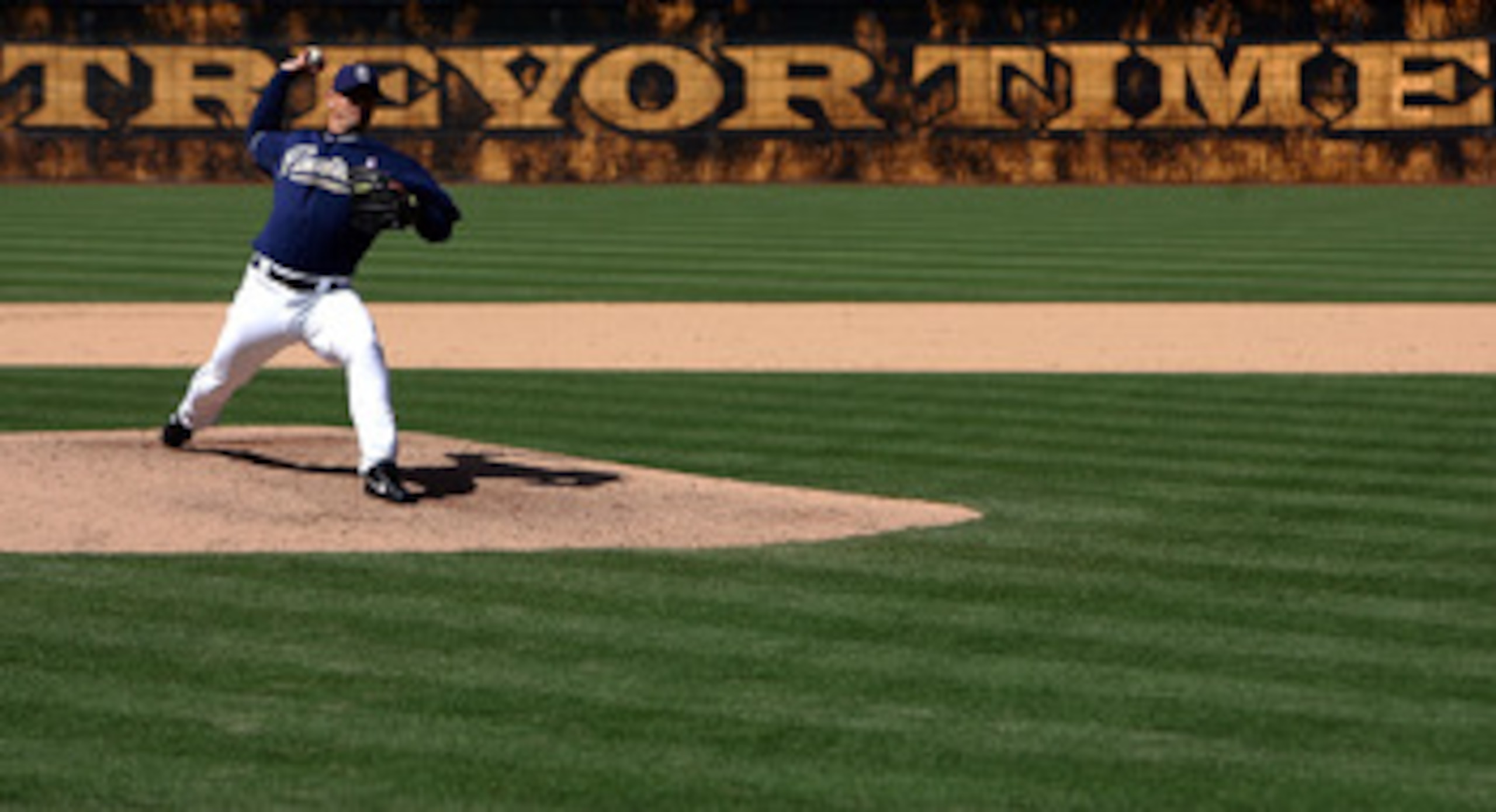 SAN DIEGO - MAY 13: Pitcher Trevor Hoffman #51 of the San Diego Padres throws from the mound against the St. Louis Cardinals during the 9th inning of their MLB game on May 13, 2007 at Petco Park in San Diego, California. (Photo by Donald Miralle/Getty I SAN DIEGO - MAY 13: Pitcher Trevor Hoffman #51 of the San Diego Padres throws from the mound against the St. Louis Cardinals during the 9th inning of their MLB game on May 13, 2007 at Petco Park in San Diego, California. (Photo by Donald Miralle/Getty I