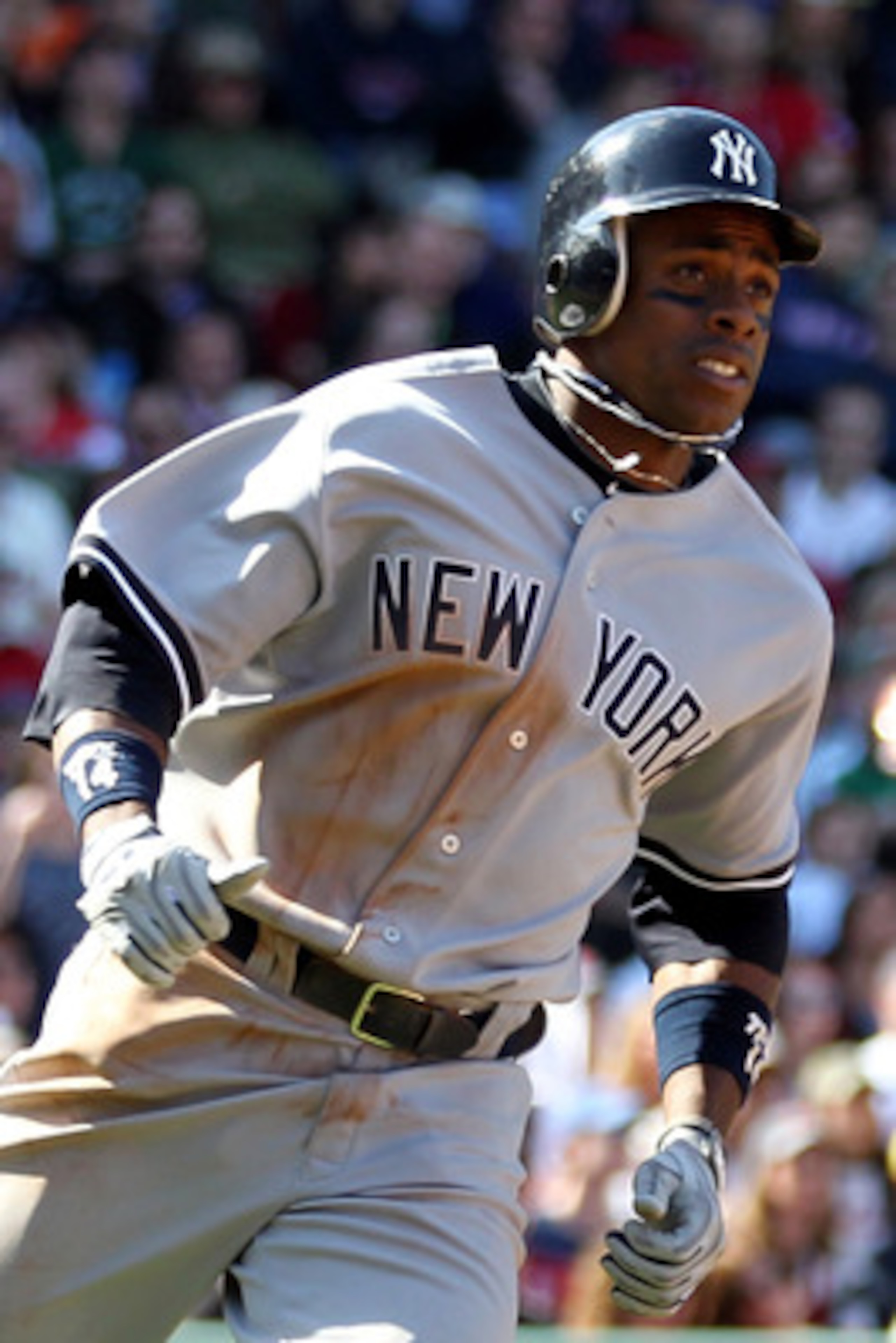 BOSTON, MA - APRIL 9: Curtis Granderson #14 of the New York Yankees rounds the bases after hitting a home run off of Felix Doubront #61 of the Boston Red Sox at Fenway Park April 9, 2011 in Boston, Massachusetts. (Photo by Jim Rogash/Getty Images) BOSTON, MA - APRIL 9: Curtis Granderson #14 of the New York Yankees rounds the bases after hitting a home run off of Felix Doubront #61 of the Boston Red Sox at Fenway Park April 9, 2011 in Boston, Massachusetts. (Photo by Jim Rogash/Getty Images)