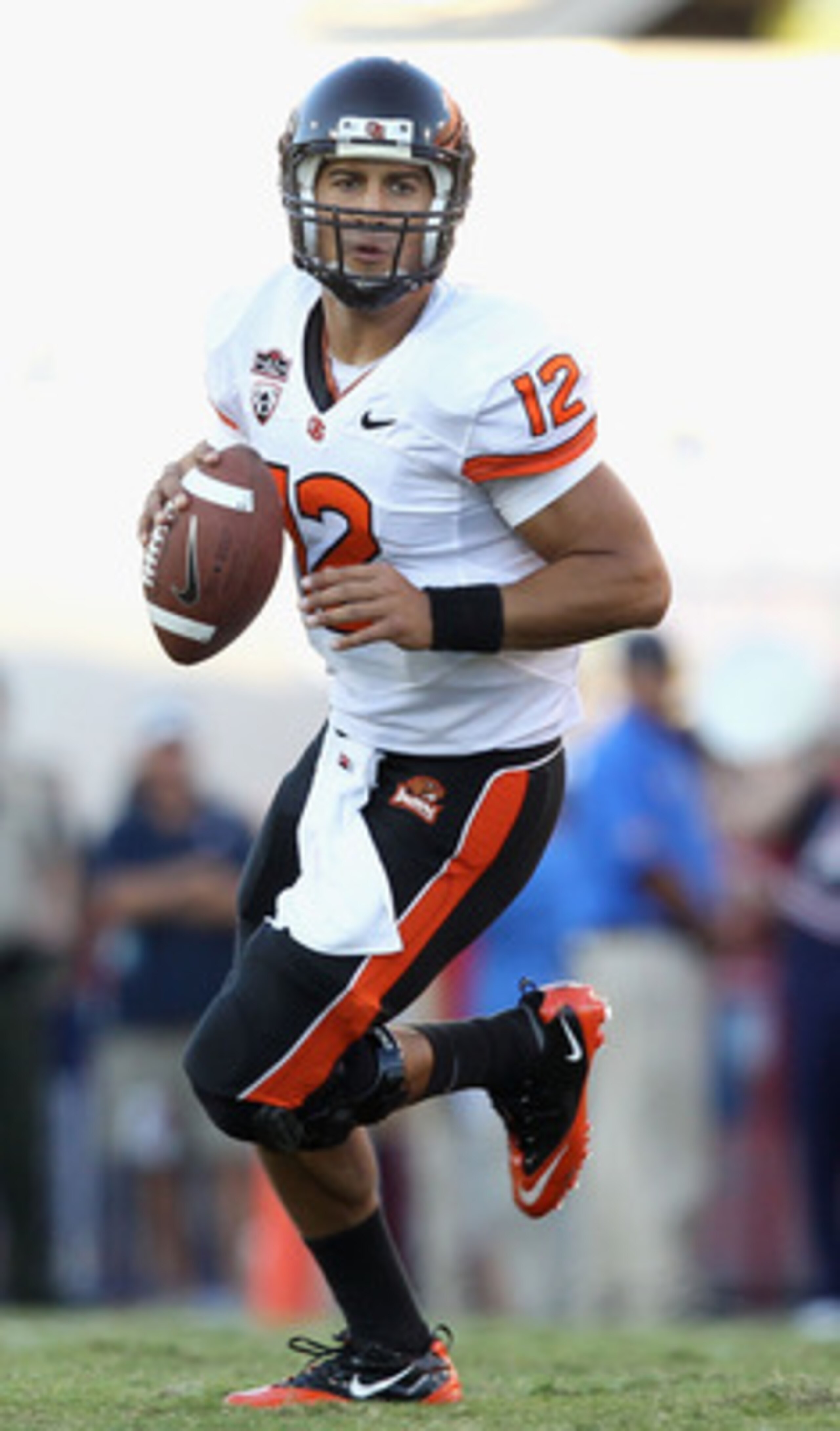 TUCSON, AZ - OCTOBER 09:  Quarterback Ryan Katz #12 of the Oregon State Beavers drops back to pass during the college football game against the Arizona Wildcats at Arizona Stadium on October 9, 2010 in Tucson, Arizona.  The Beavers defeated the Wildcats 2